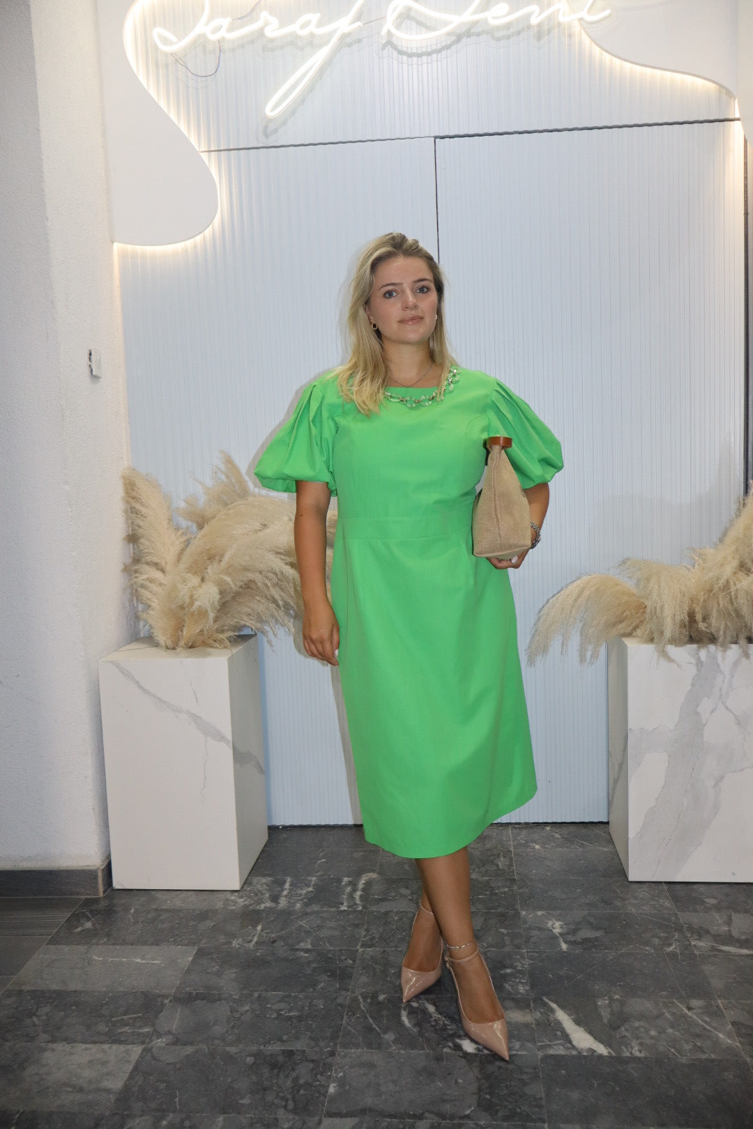Helen – zelena elegancija s lančić detaljem