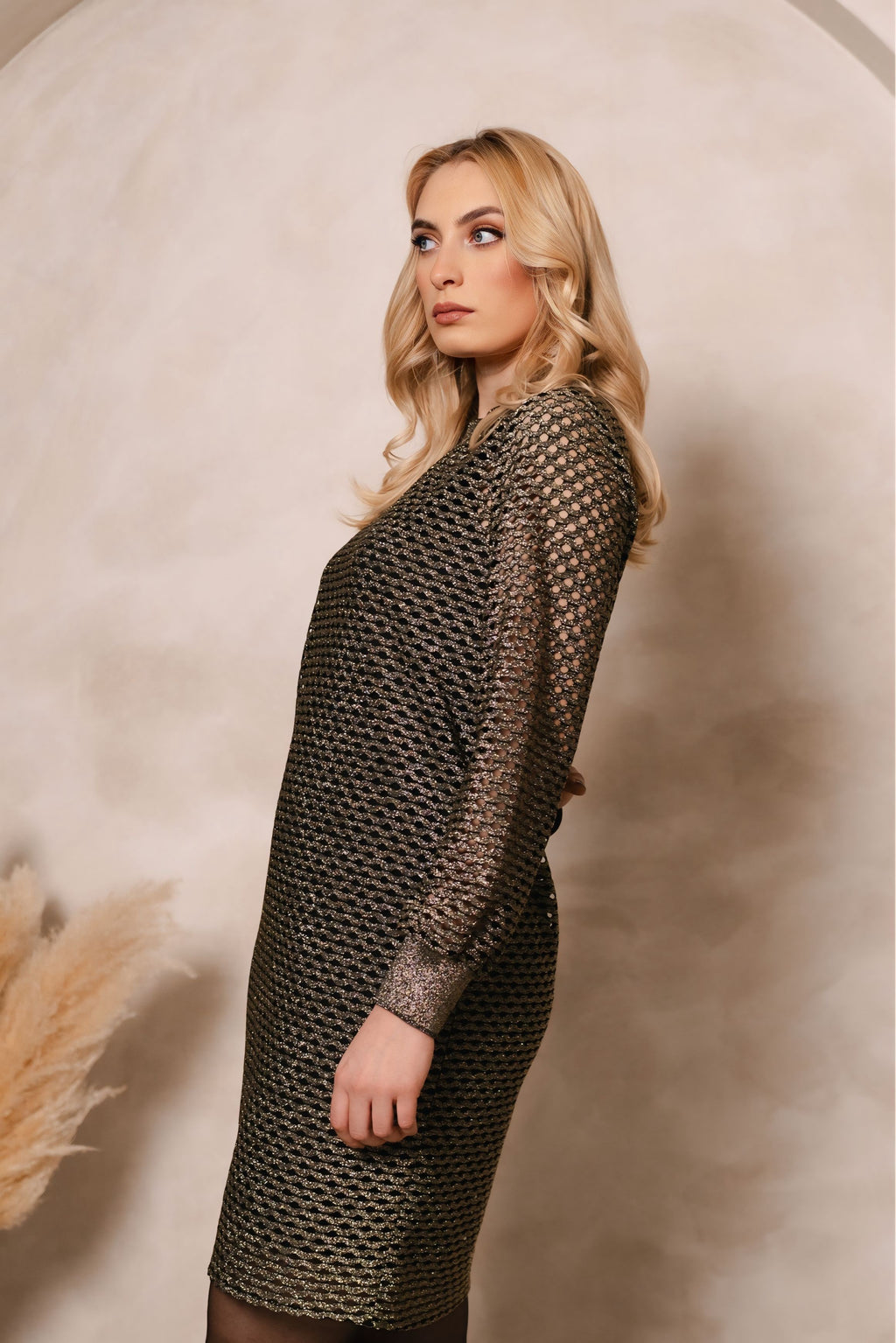 Natalie - zlatno-crna haljina ravnog kroja