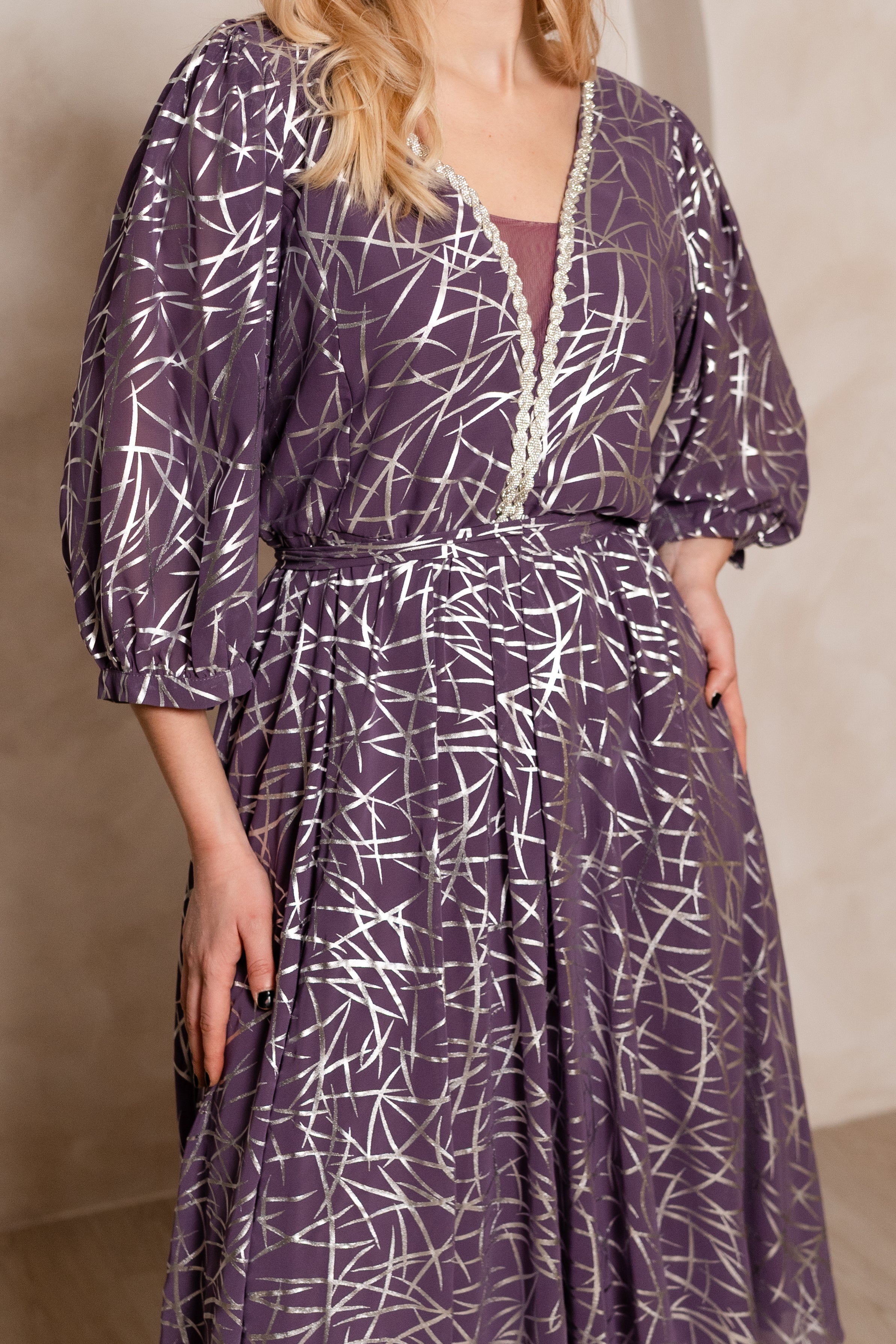 Violet Grace - sofisticirani print i ženstvena silueta