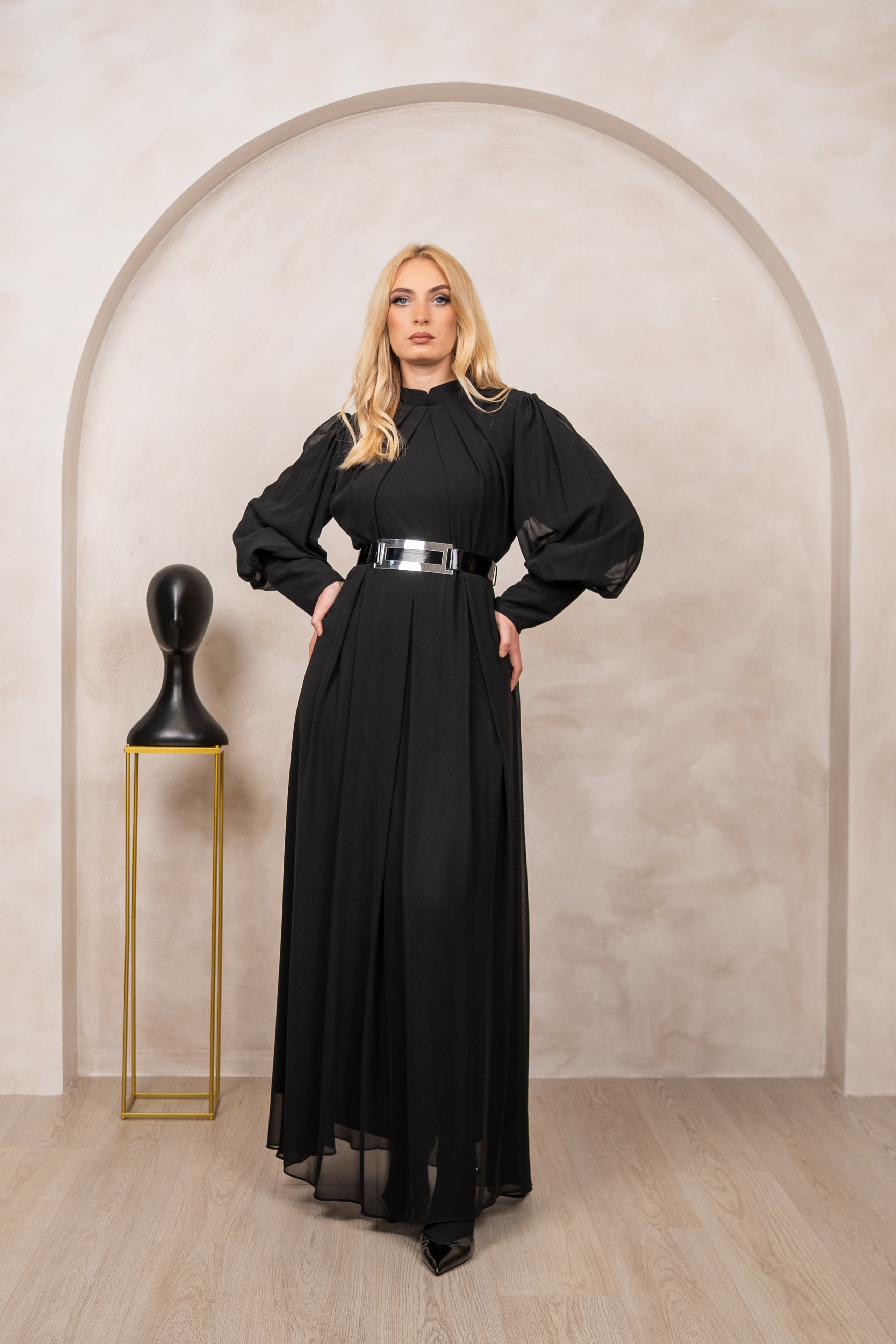 Noir haljina – simbol profinjene elegancije