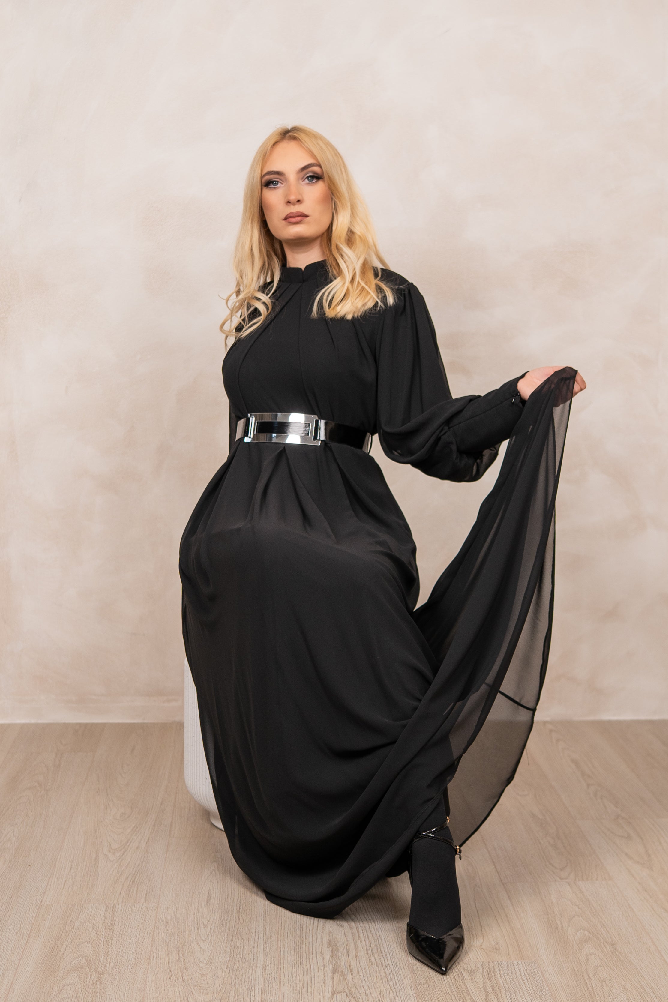 Noir haljina – simbol profinjene elegancije