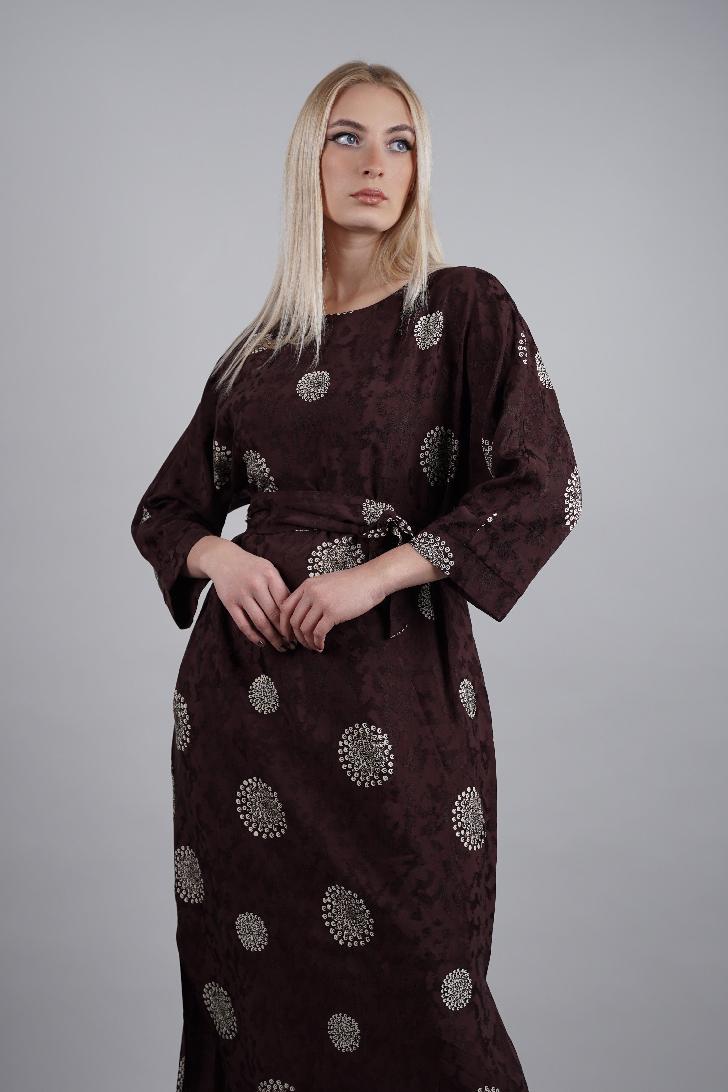 Lunaria haljina – elegantna tekstura s daškom glamura