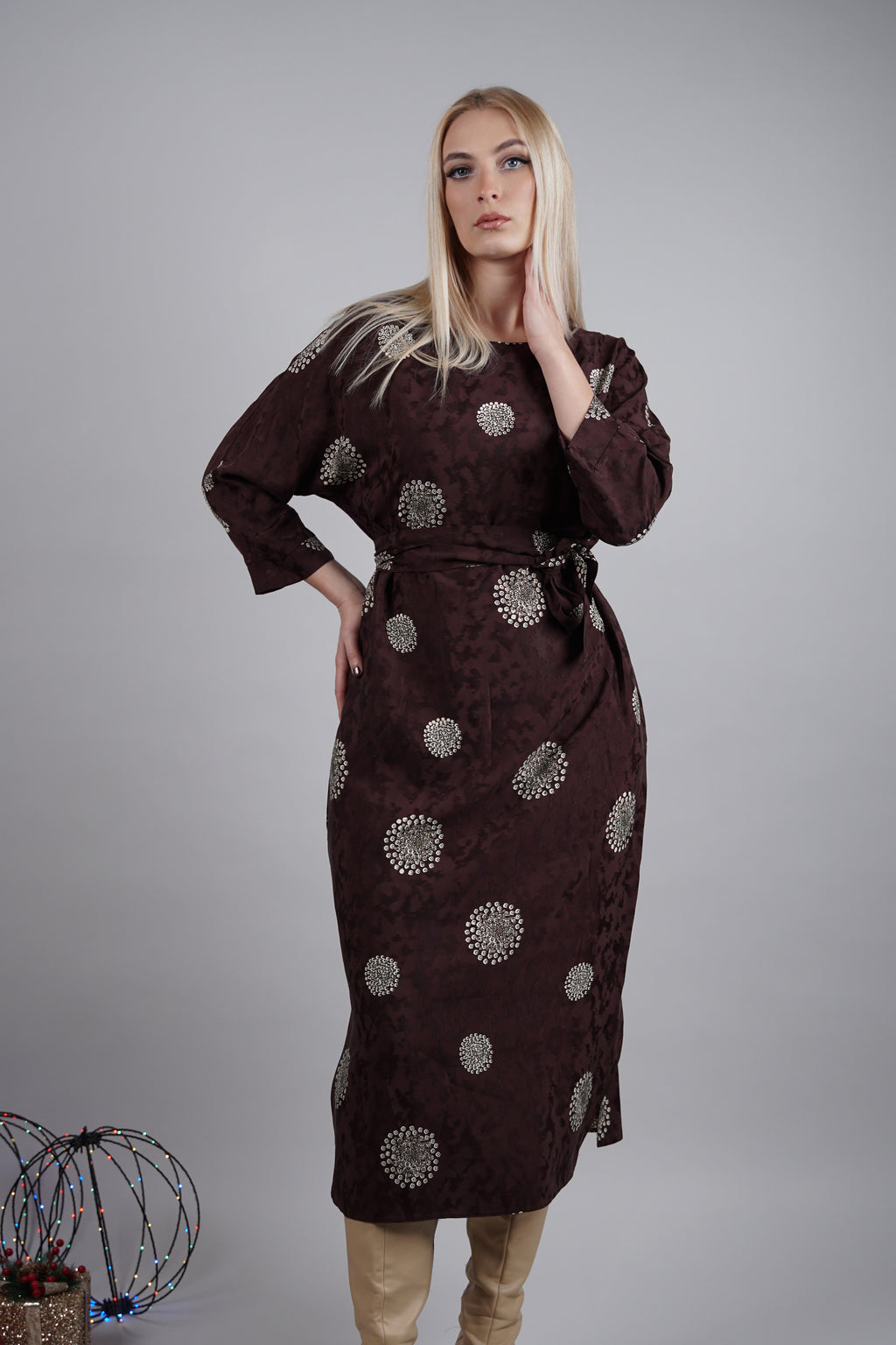 Lunaria haljina – elegantna tekstura s daškom glamura