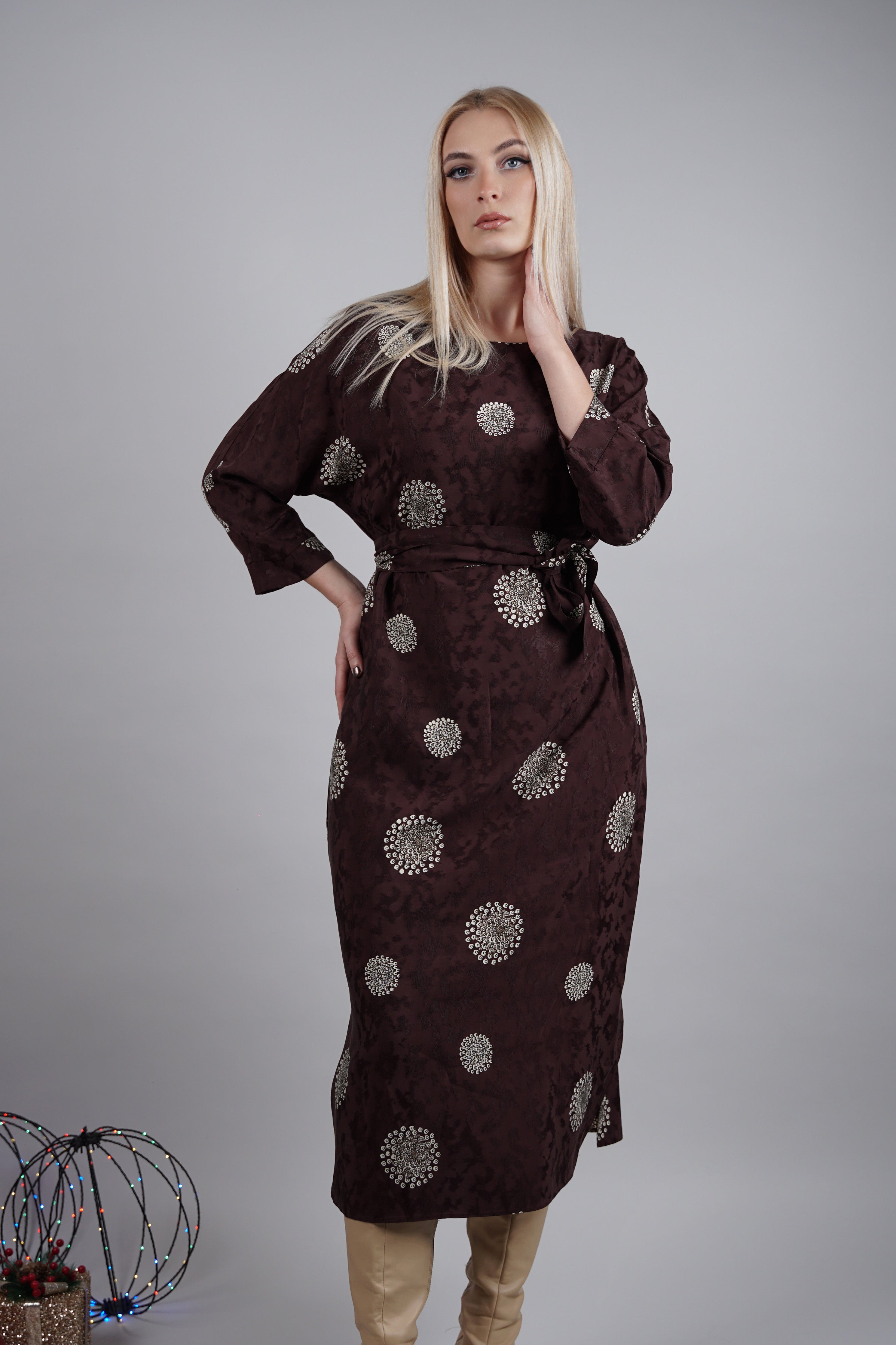 Lunaria haljina – elegantna tekstura s daškom glamura