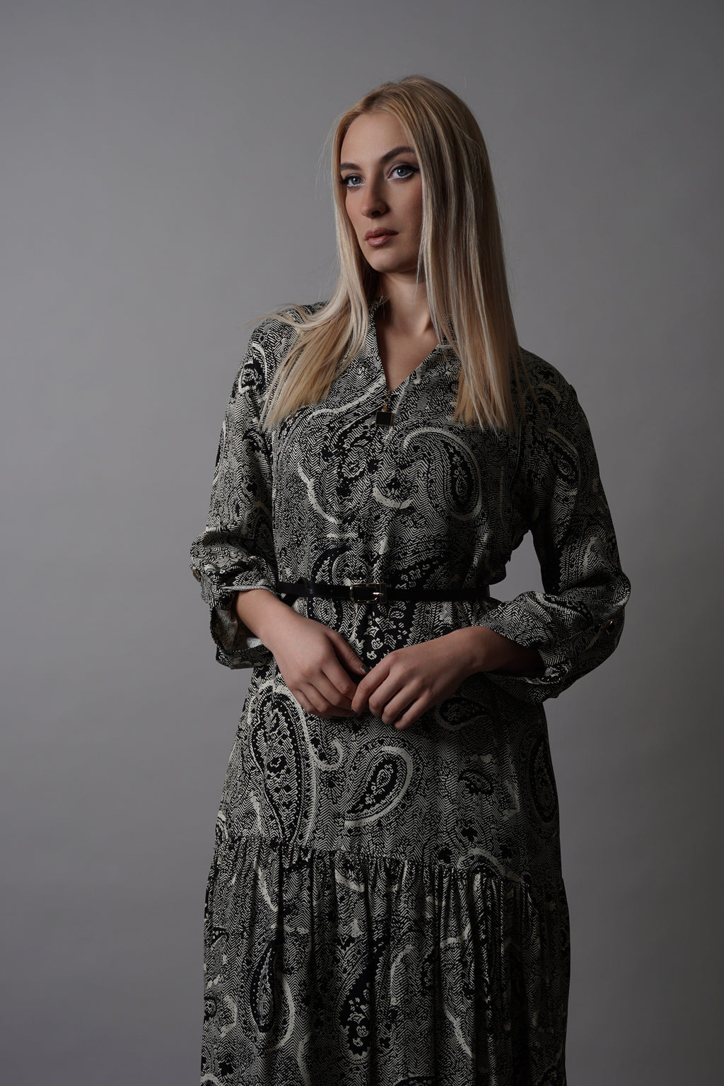 Maya – moderna pamučna haljina s unikatnim dezenom