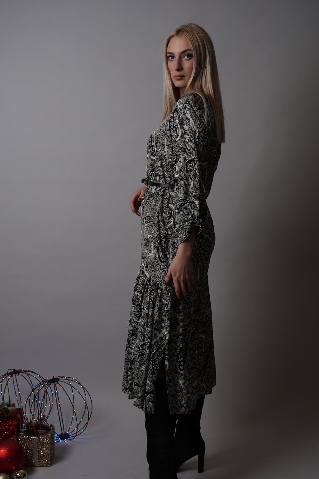 Maya – moderna pamučna haljina s unikatnim dezenom