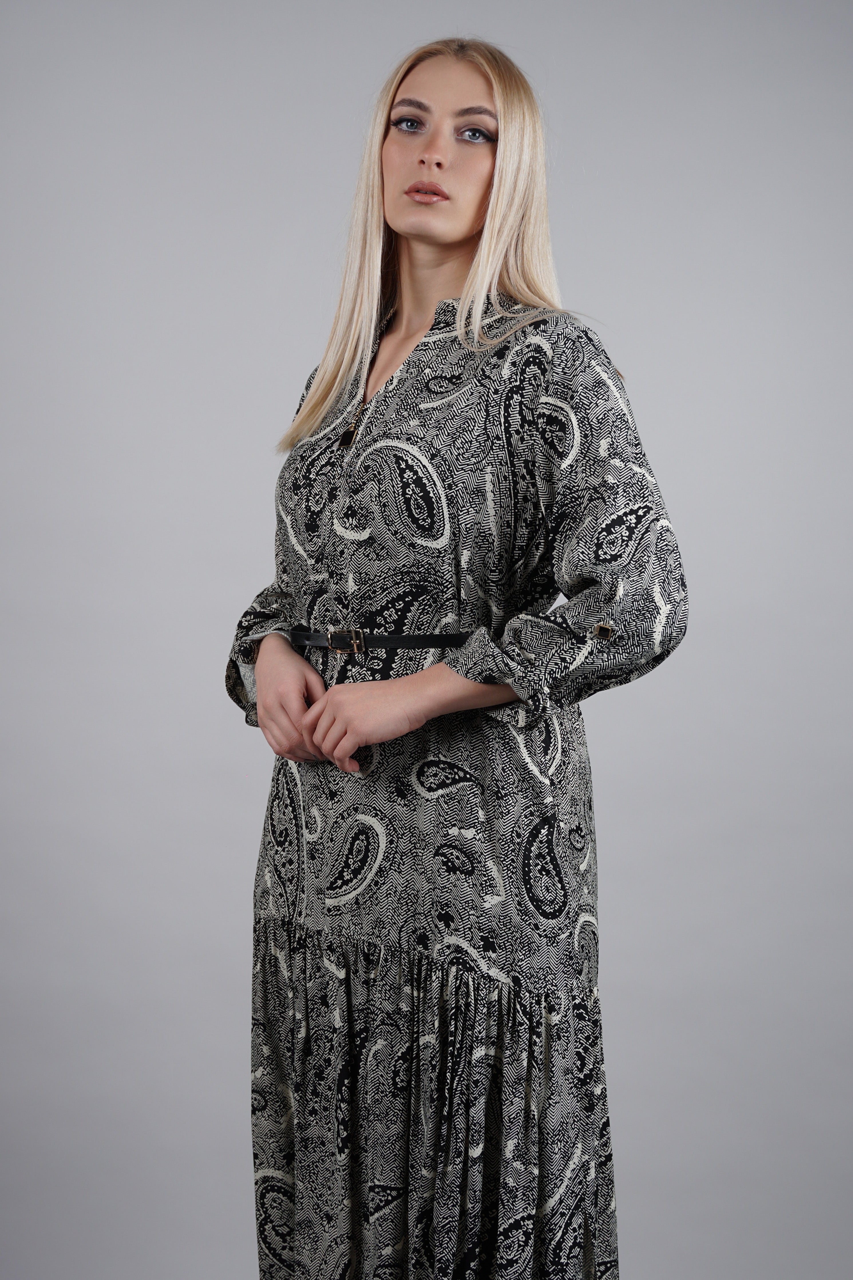 Maya – moderna pamučna haljina s unikatnim dezenom