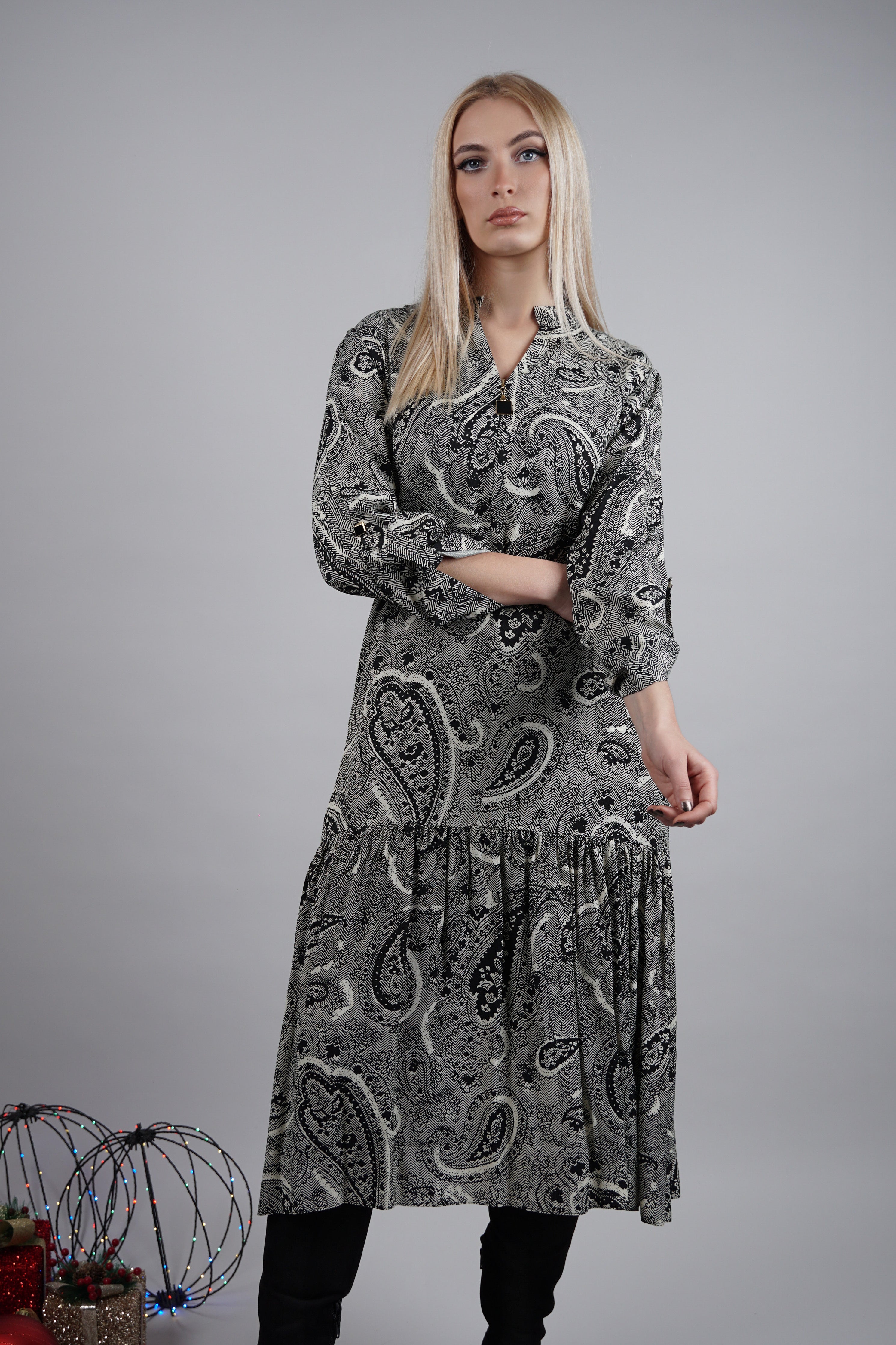 Maya – moderna pamučna haljina s unikatnim dezenom