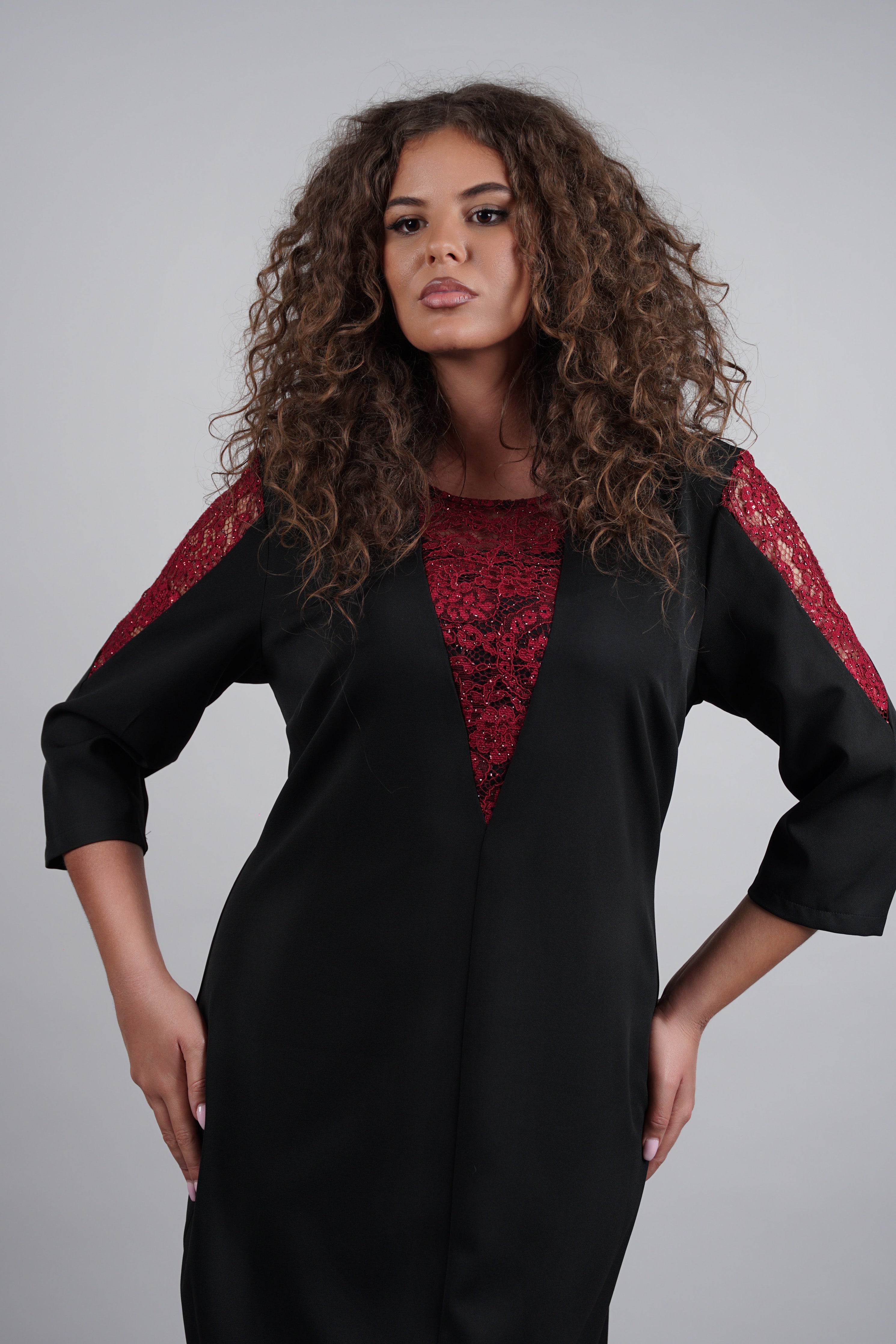 Lumia haljina - crni klasik s bordo akcentom