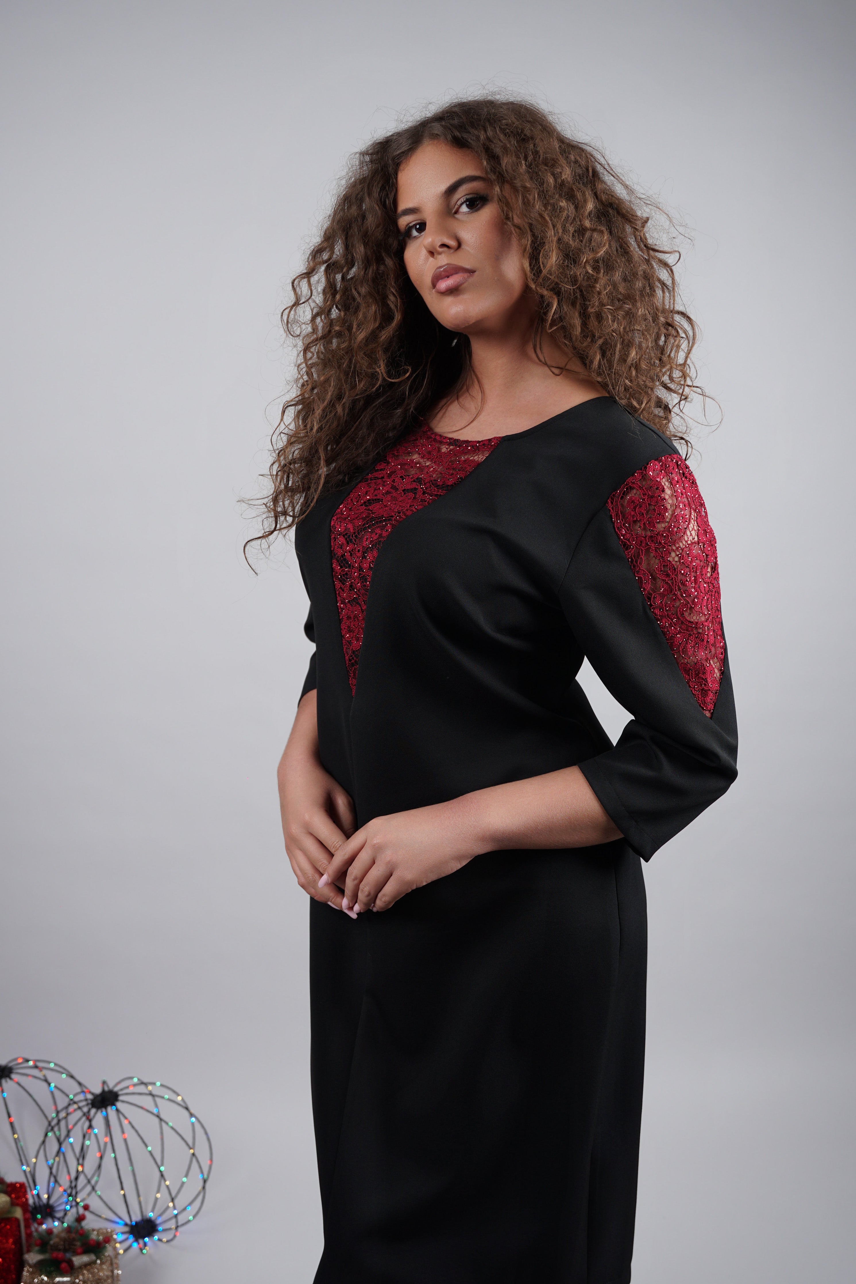 Lumia haljina - crni klasik s bordo akcentom