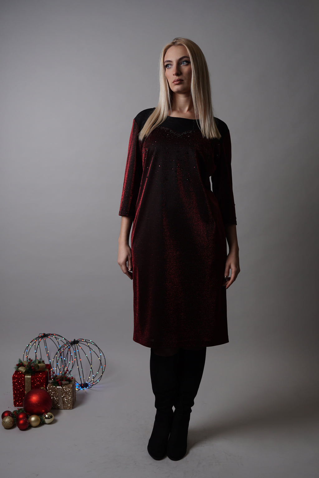 Haljina “Garnet Glow” – bordo elegancija koja osvaja