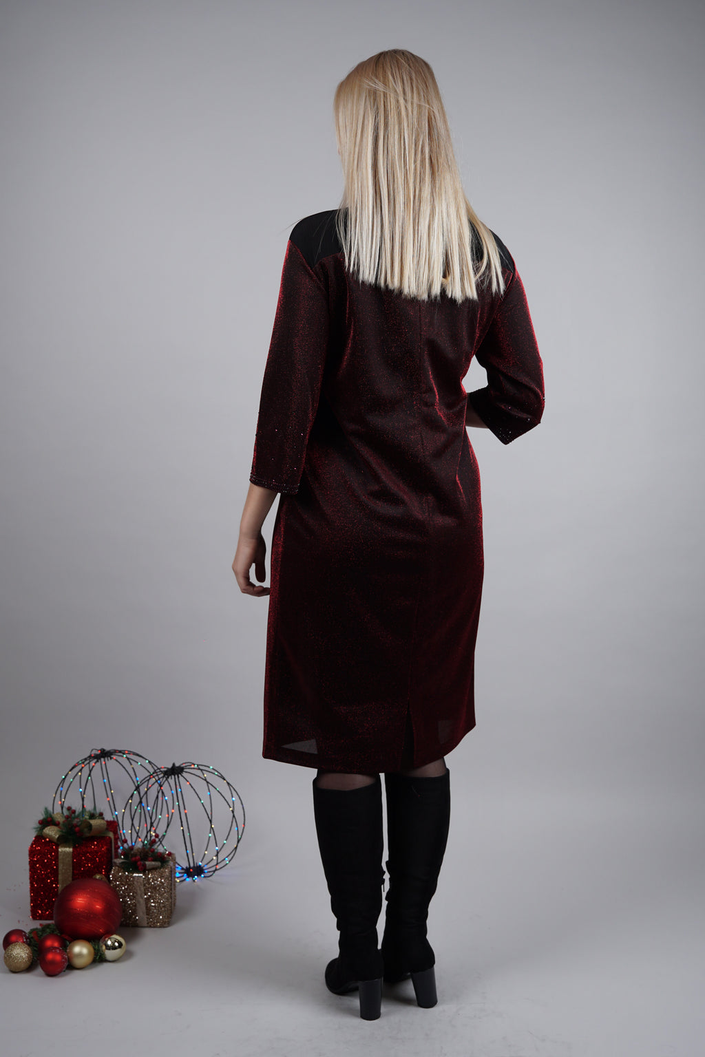 Haljina “Garnet Glow” – bordo elegancija koja osvaja