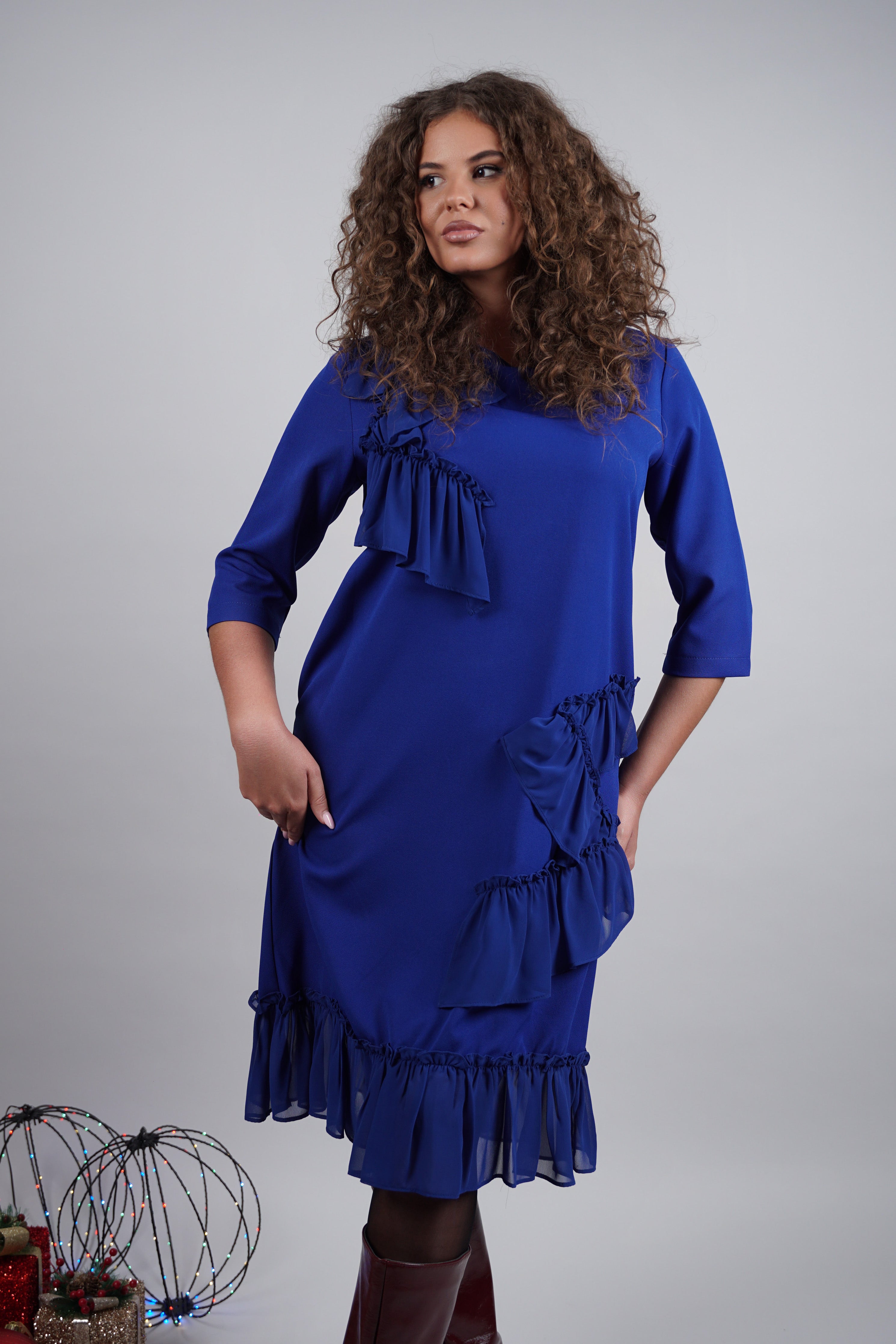 Marbella haljina – kraljevsko plava elegancija s volanima