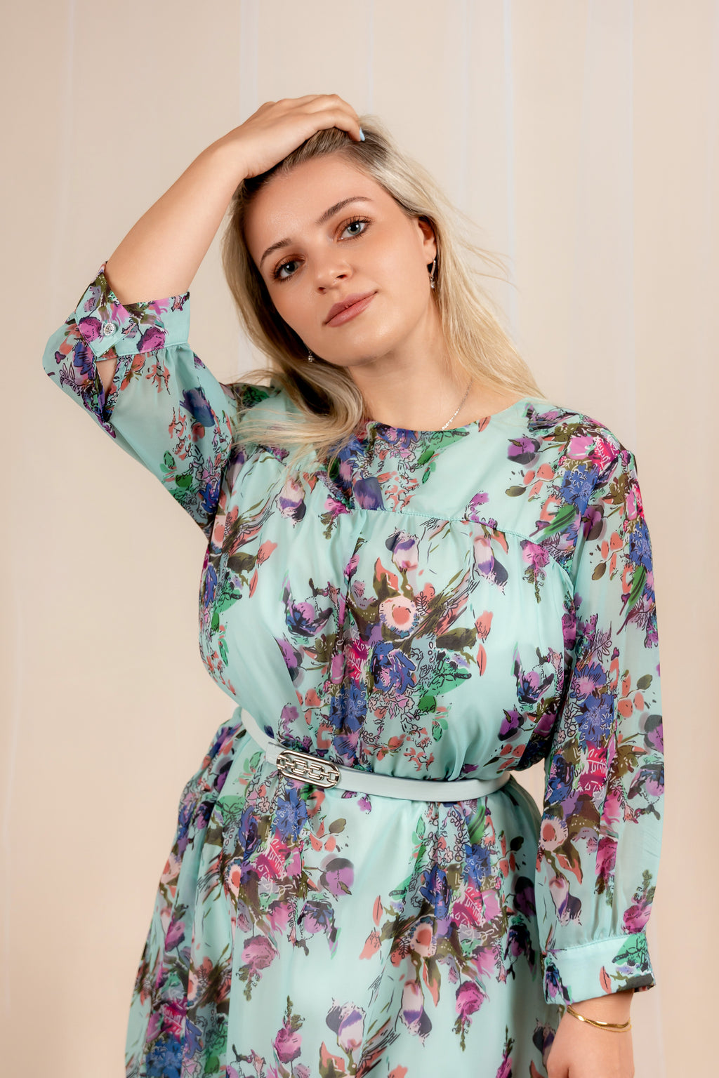 Rita - lepršava haljina apstraktnog dizajna