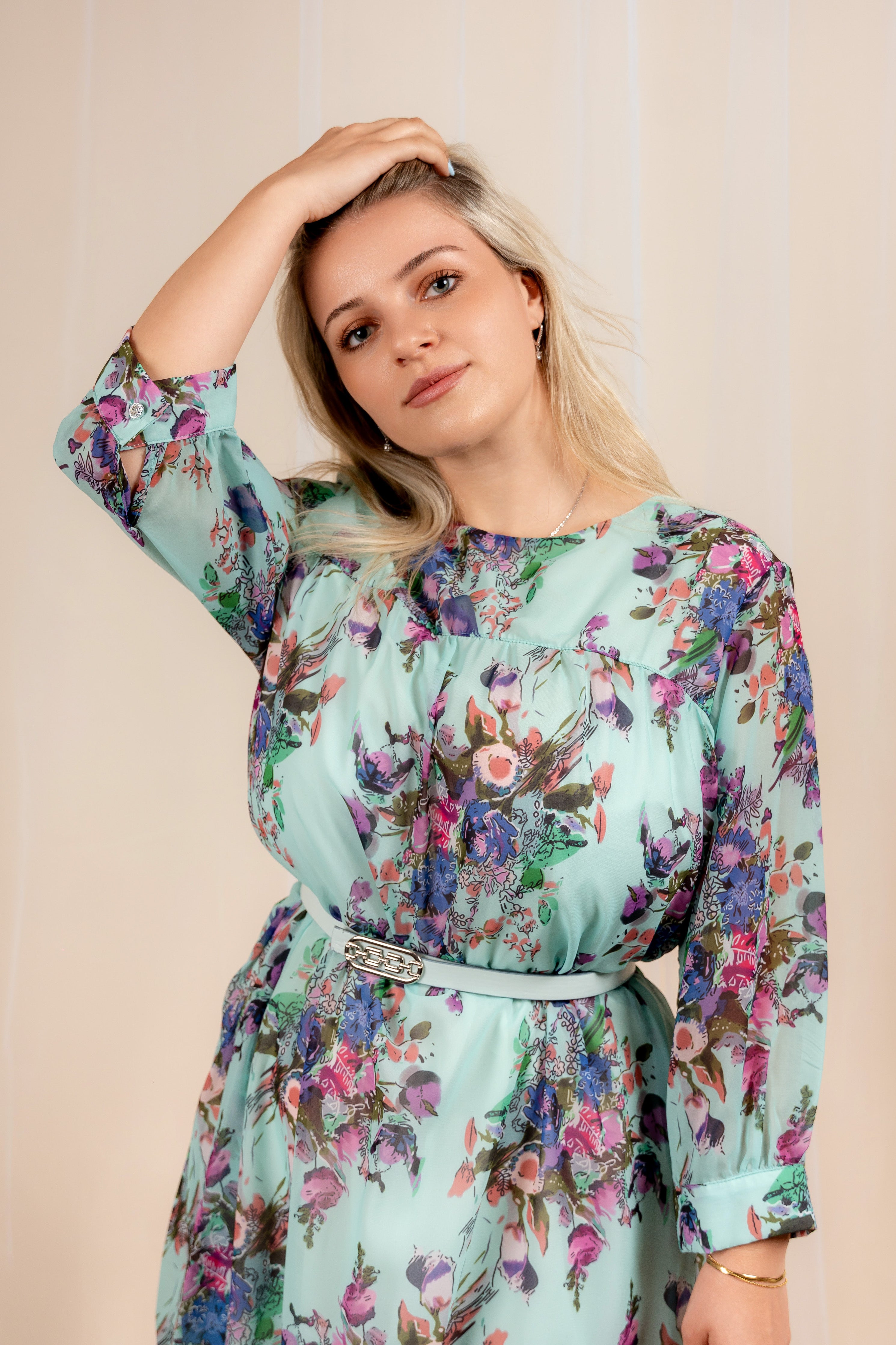Rita - lepršava haljina apstraktnog dizajna