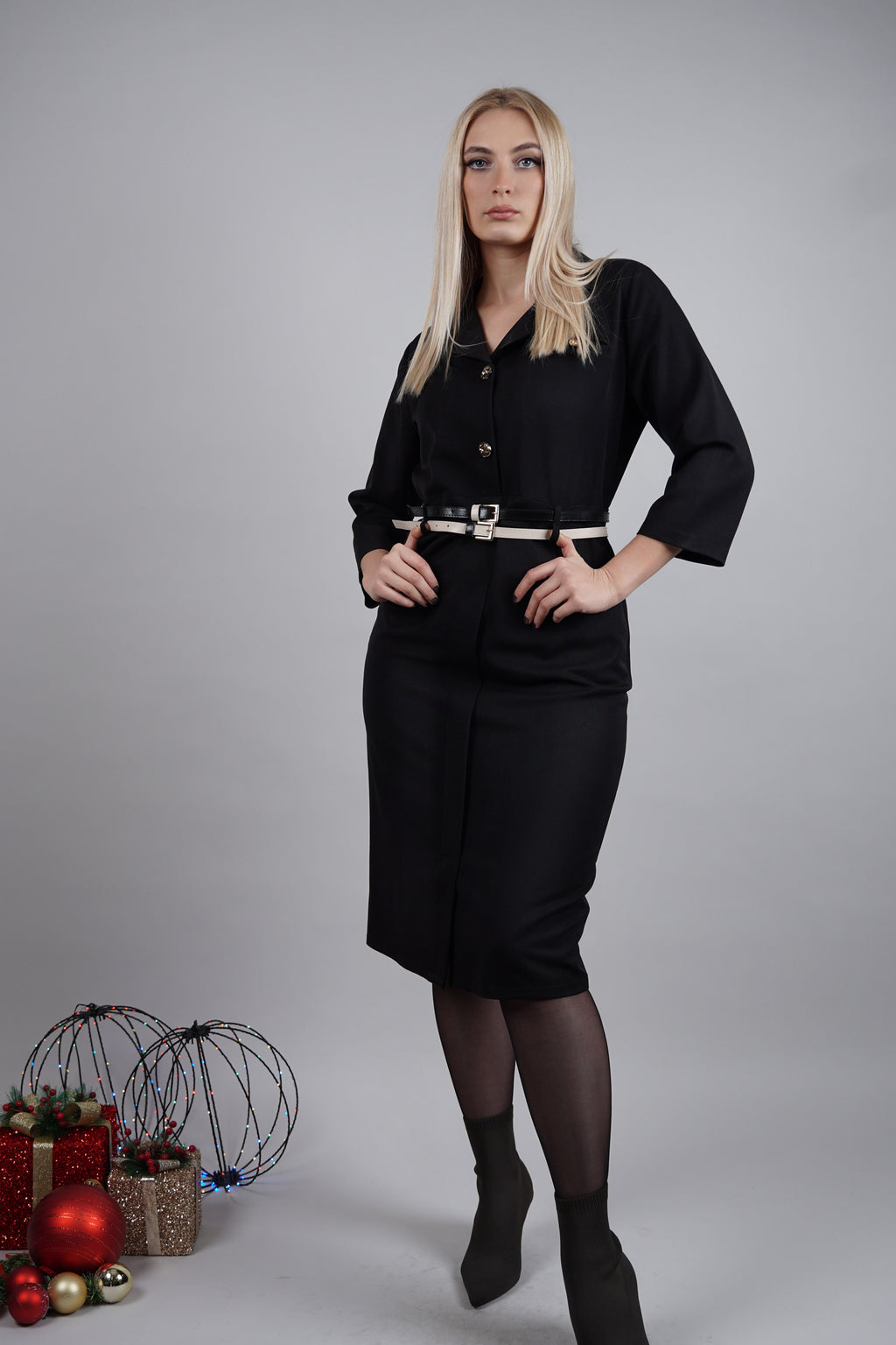 Mia haljina - suptilna elegancija za svaku priliku u crnoj nijansi