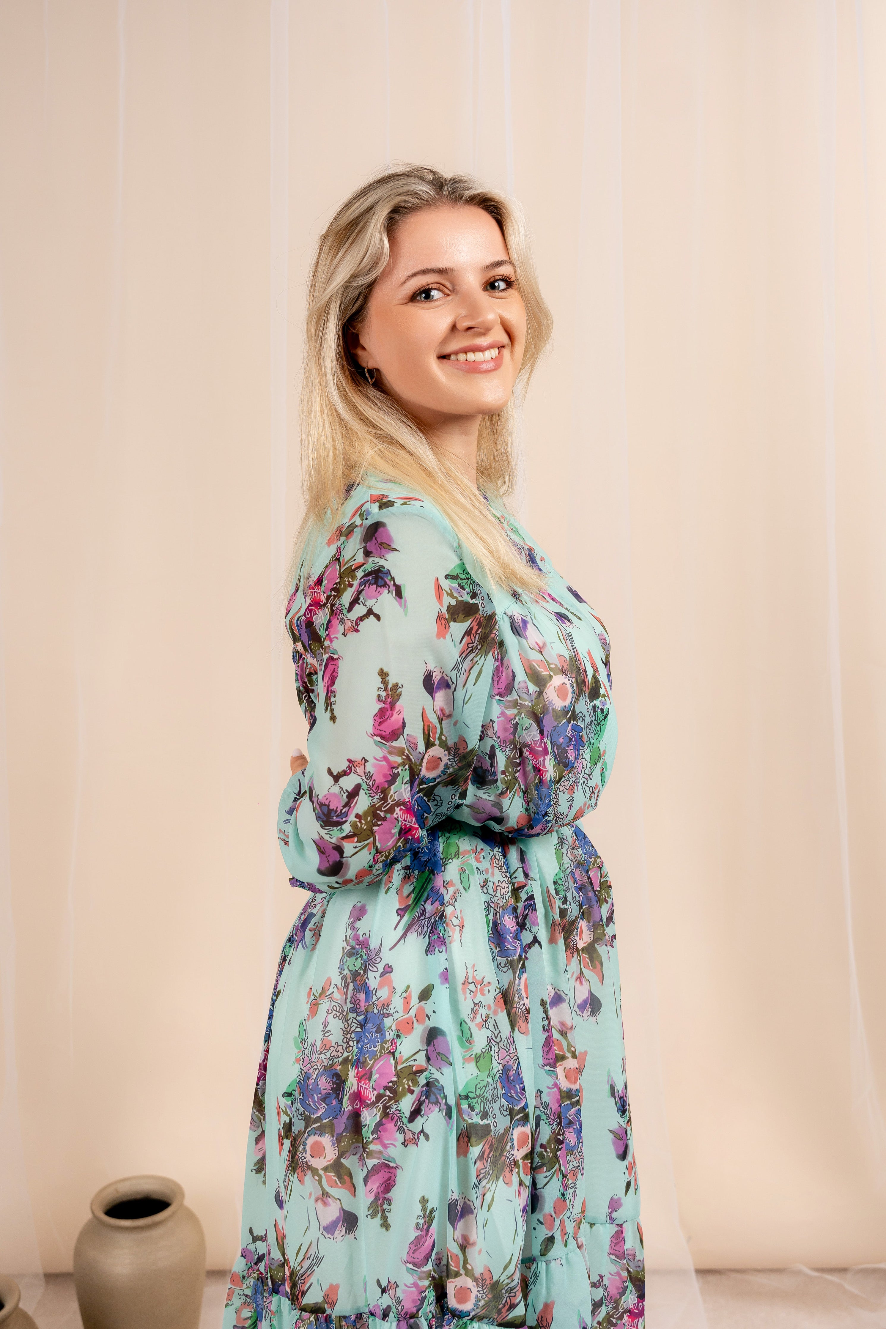 Rita - lepršava haljina apstraktnog dizajna