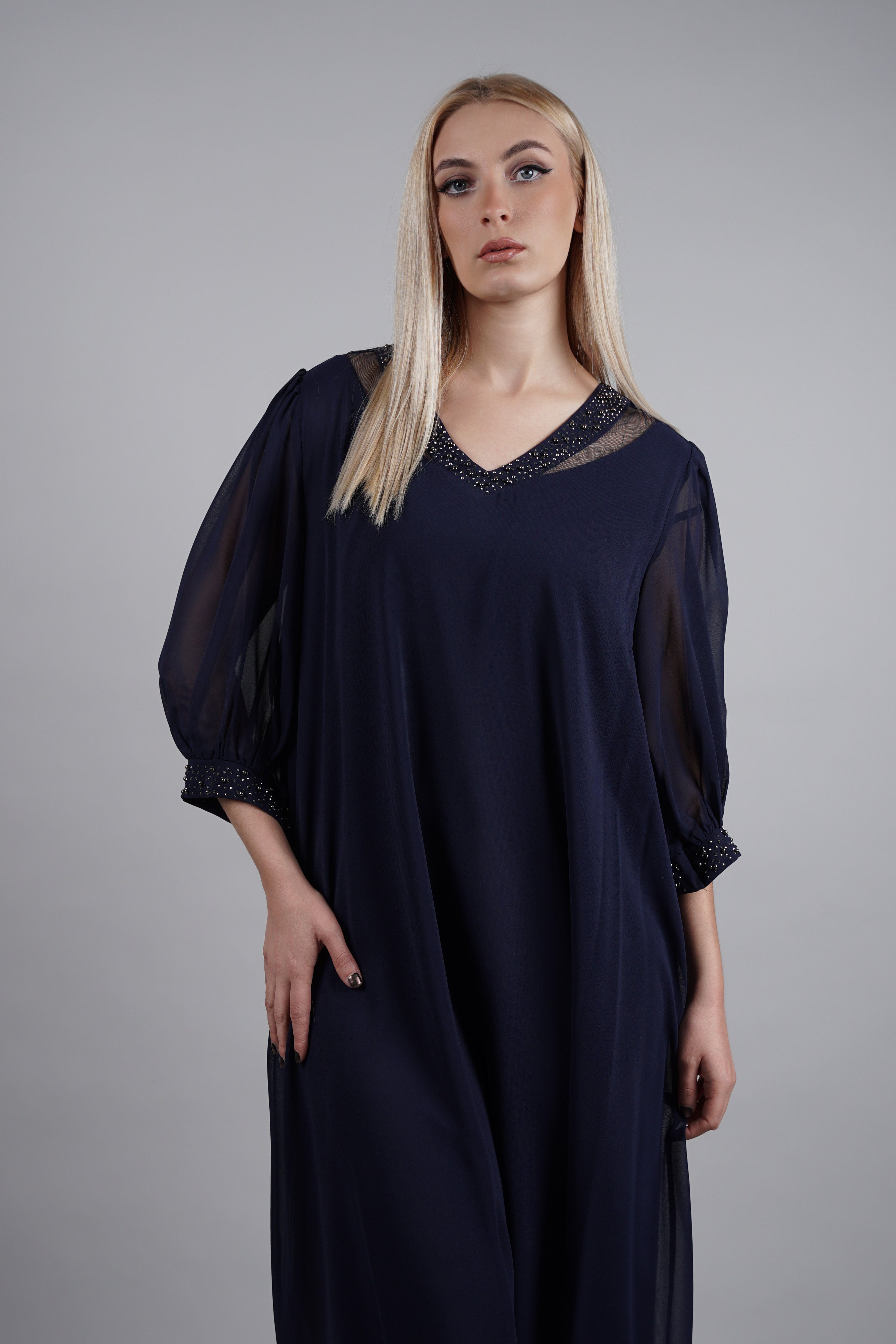 Adora haljina – teget klasik s elegantnim sjajem