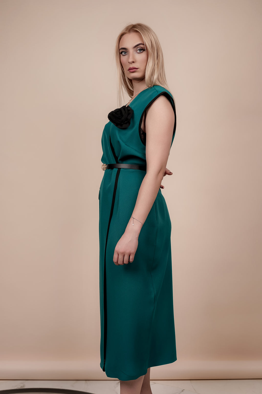 Eleganta haljina sa preklopom