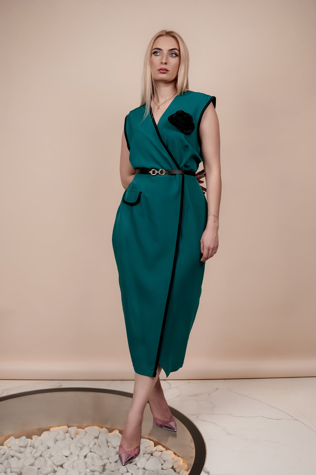 Eleganta haljina sa preklopom