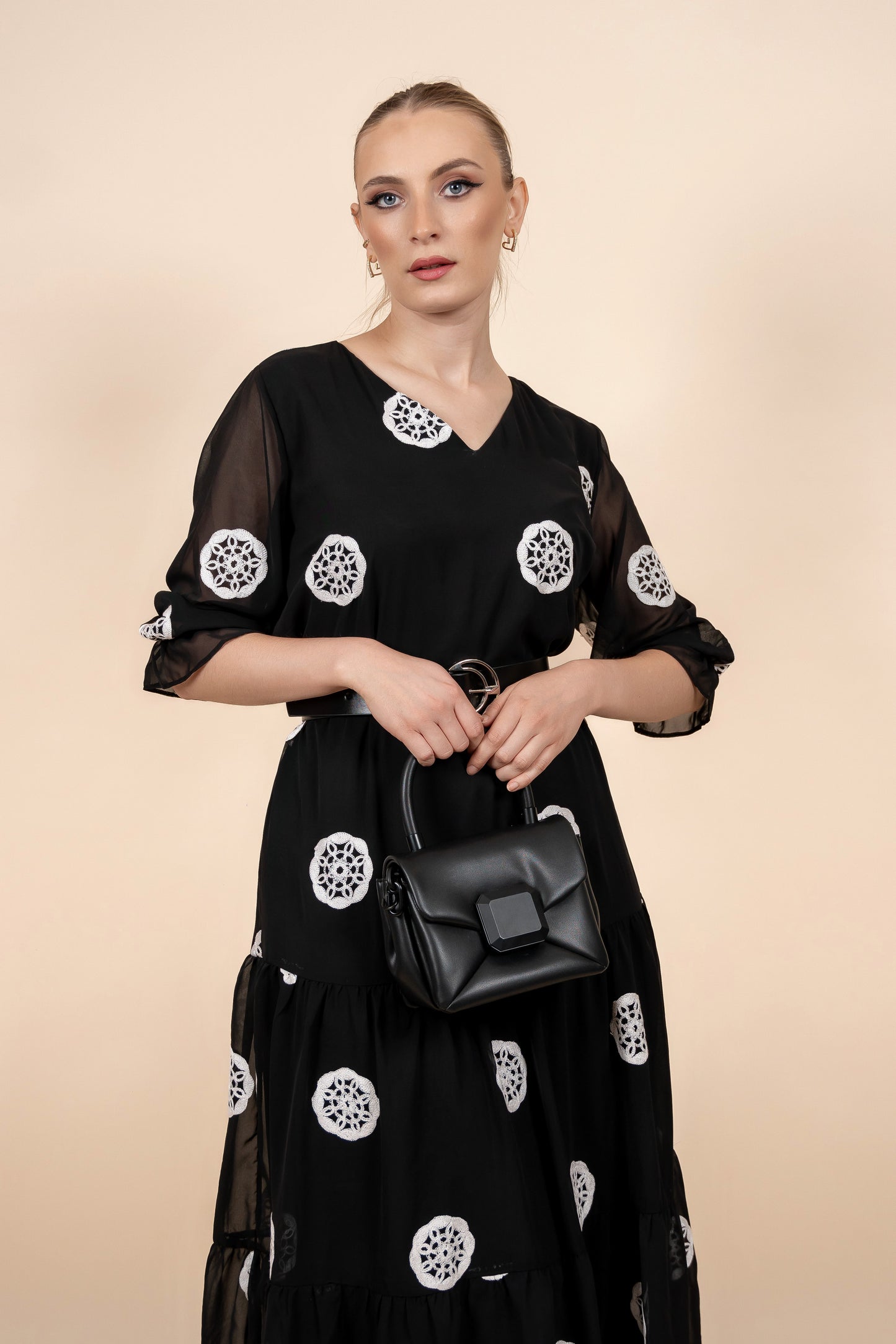 Mathilde -  bezvremenska elegancija crne haljine