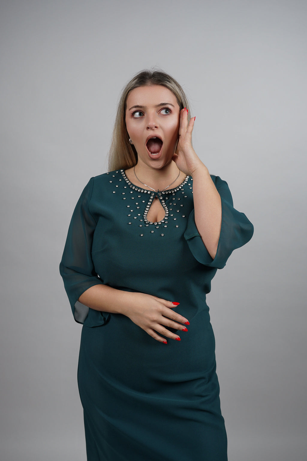 Aurora haljina – smaragdna elegancija s diskretnim sjajem