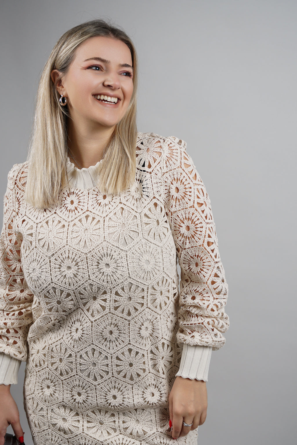 Elin - Čipkana haljina ravnog kroja – bež