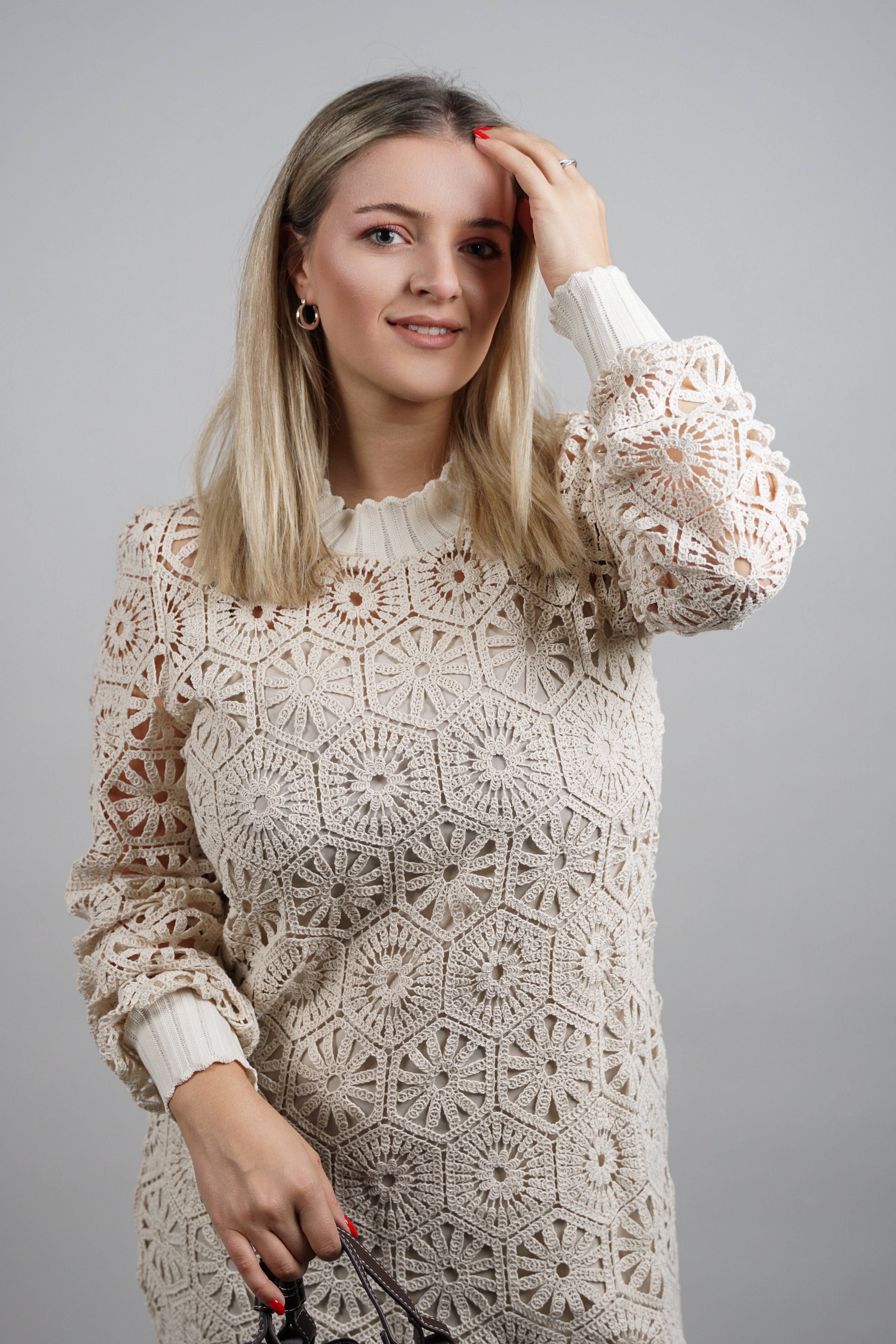 Elin - Čipkana haljina ravnog kroja – bež