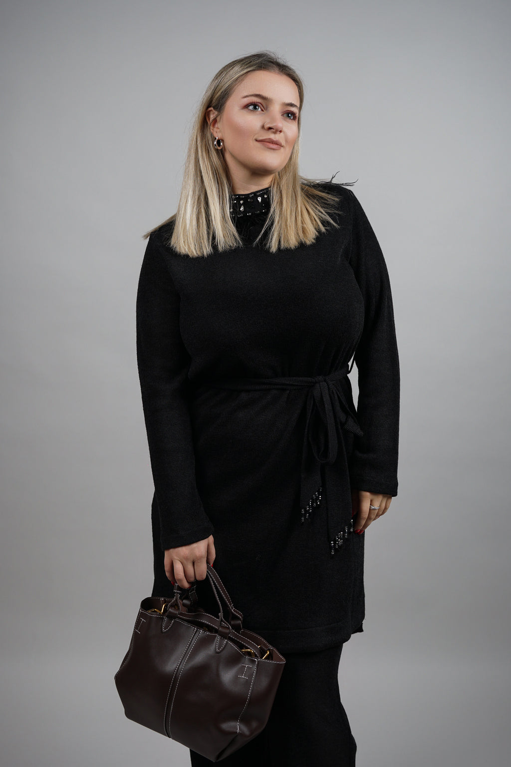 Black Comfort Chic – elegantni crni komplet