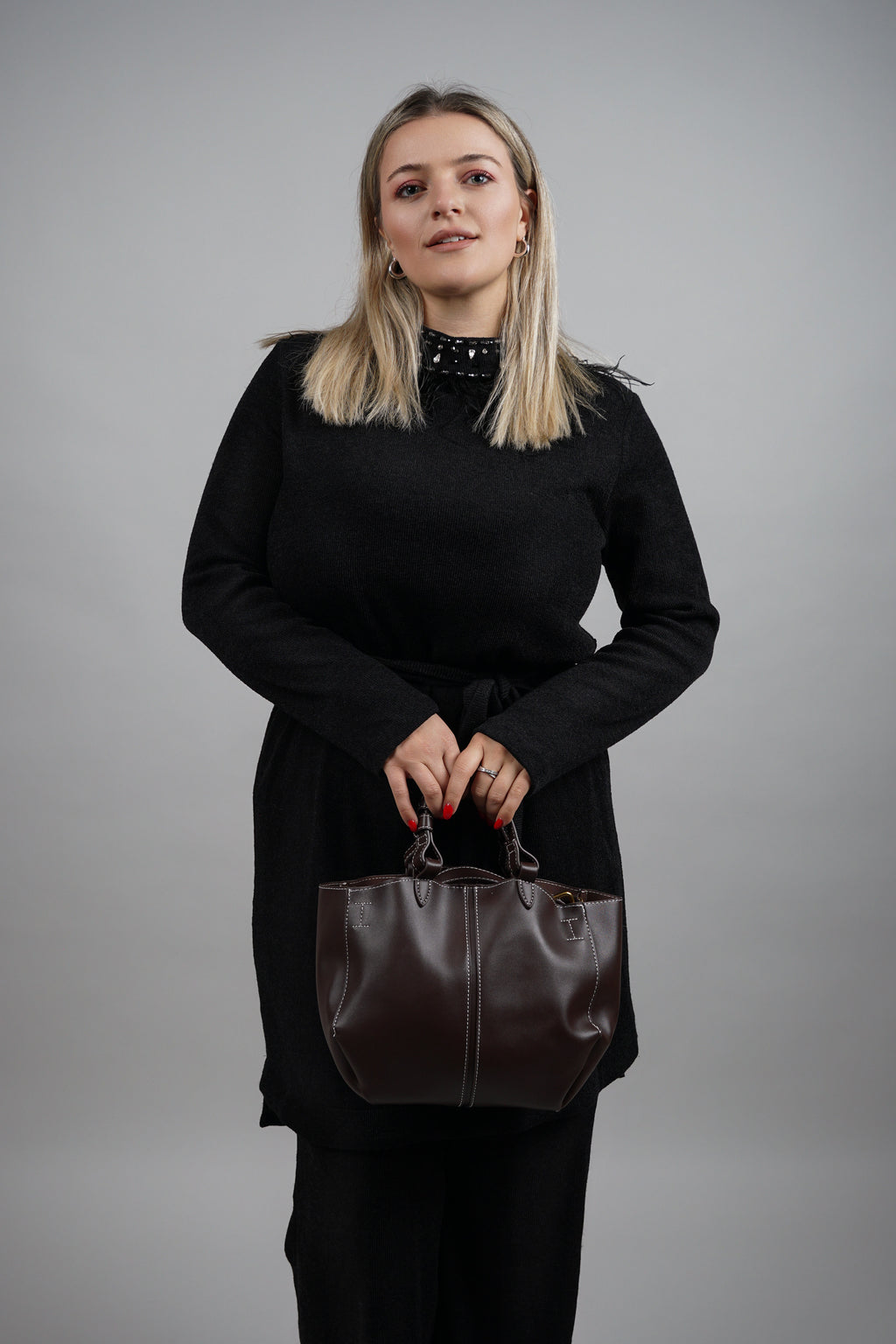 Black Comfort Chic – elegantni crni komplet