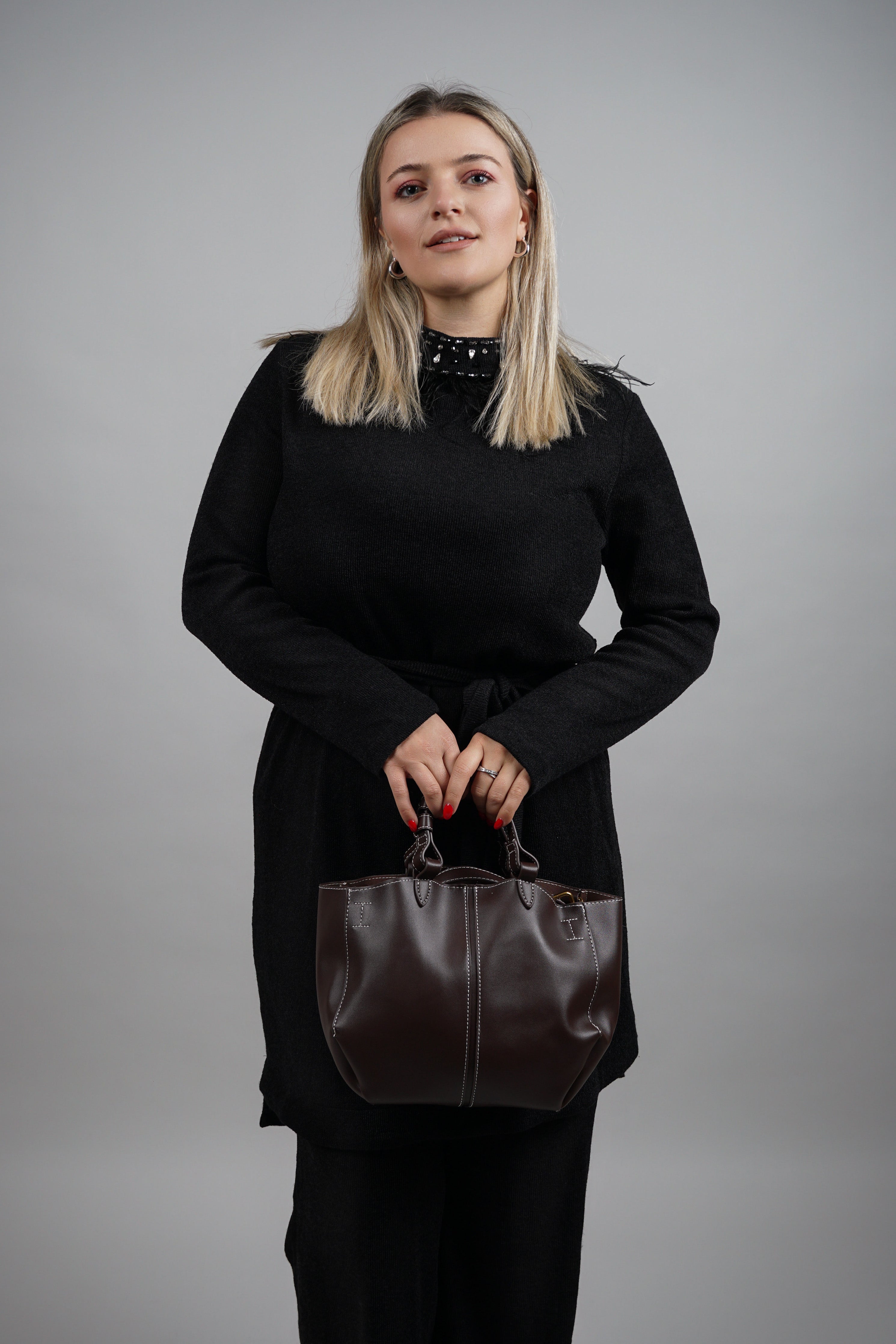 Black Comfort Chic – elegantni crni komplet