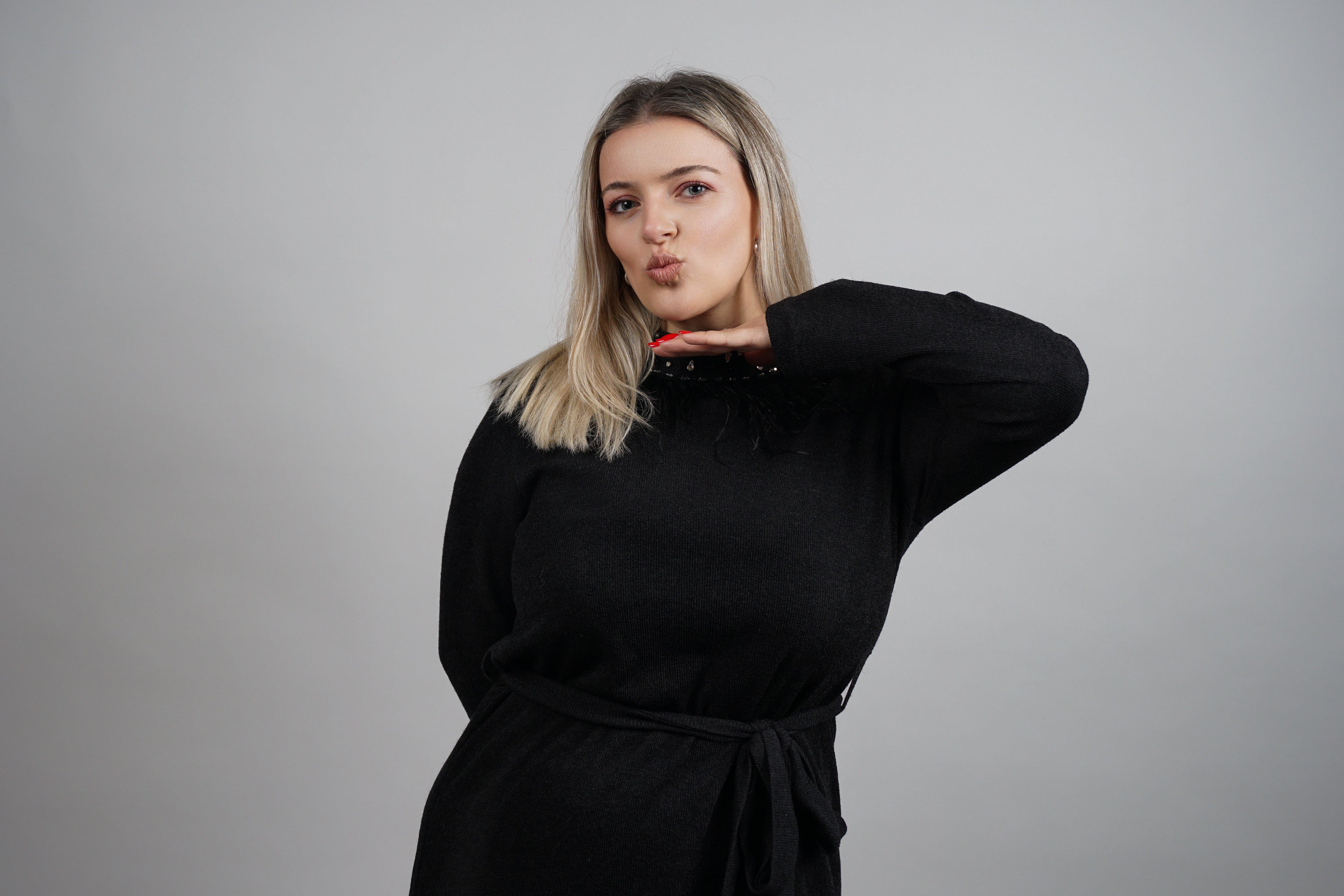 Black Comfort Chic – elegantni crni komplet