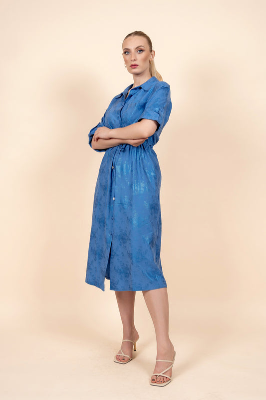 Zoe - plava haljina sa diskretnim uzorkom