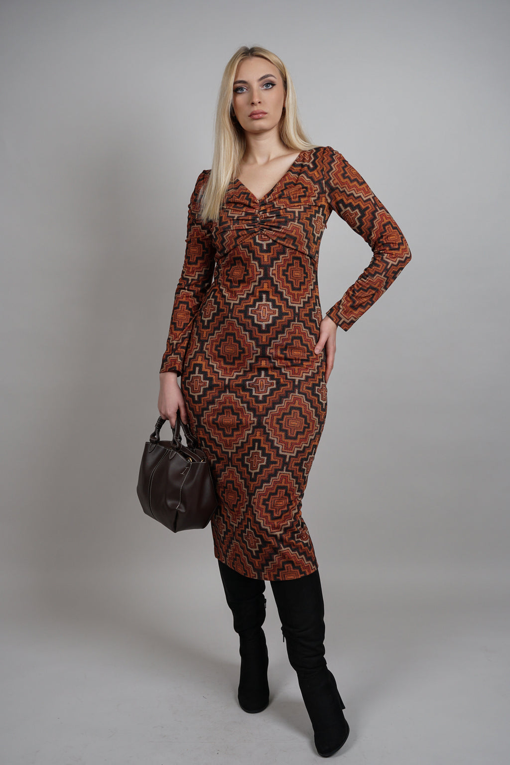 Siena haljina – geometrijski print s naglašenim strukom