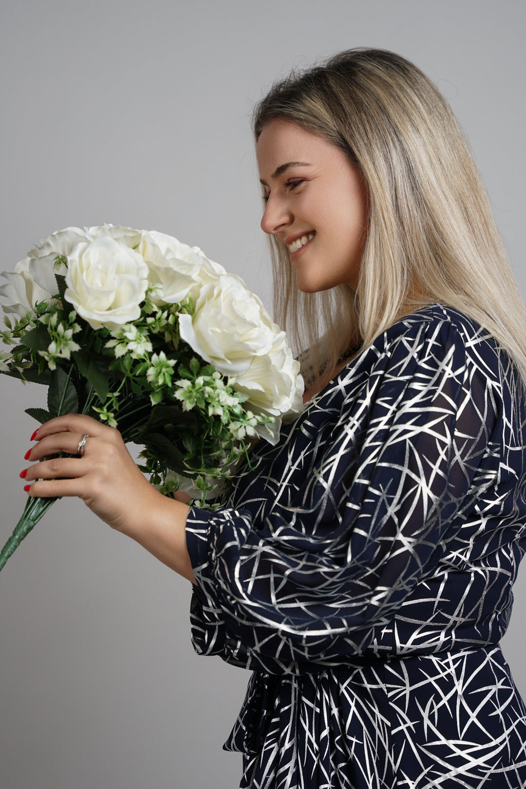 Blue Grace - sofisticirani print i ženstvena silueta