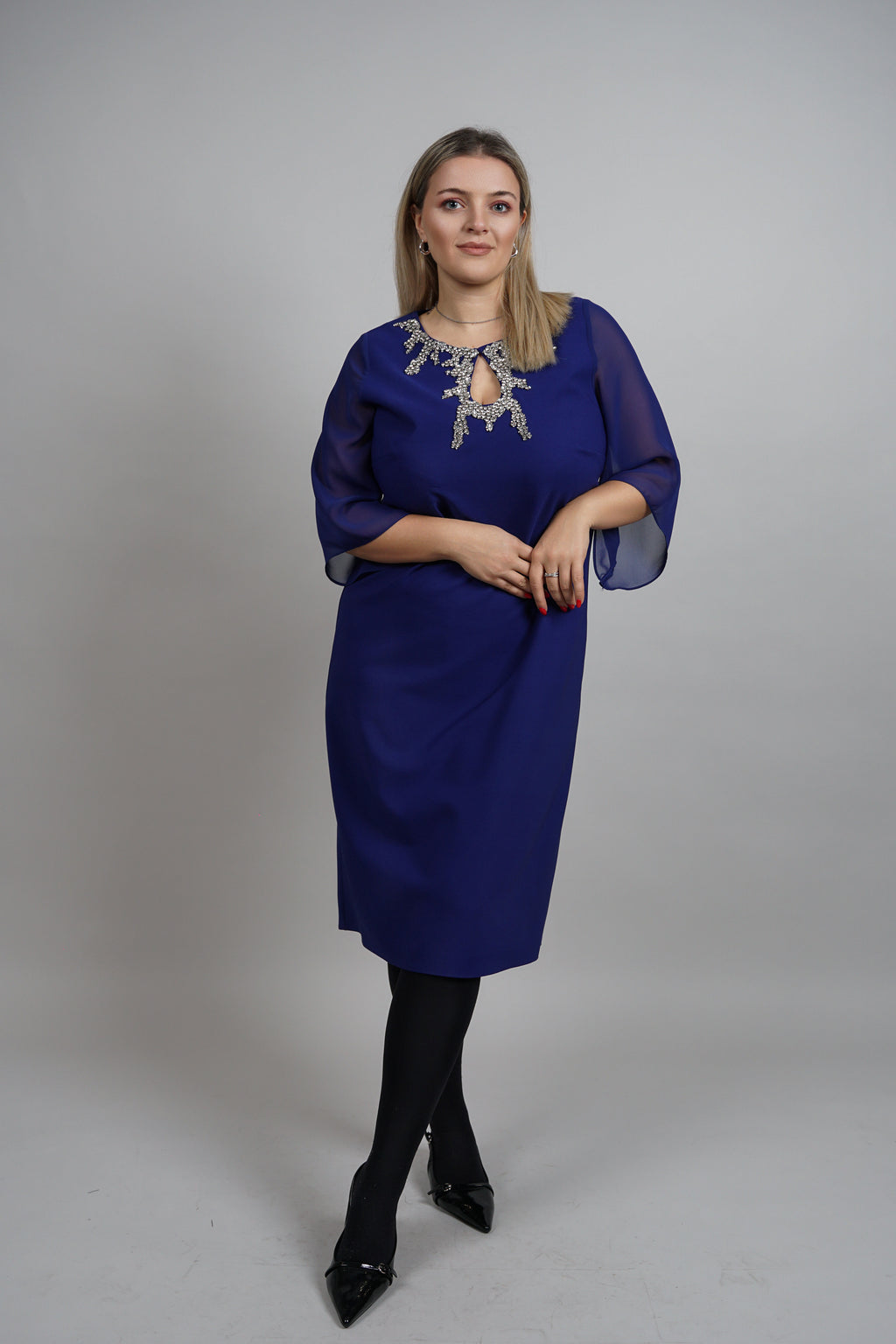 Aurora haljina – kraljevsko plava elegancija s cirkonima