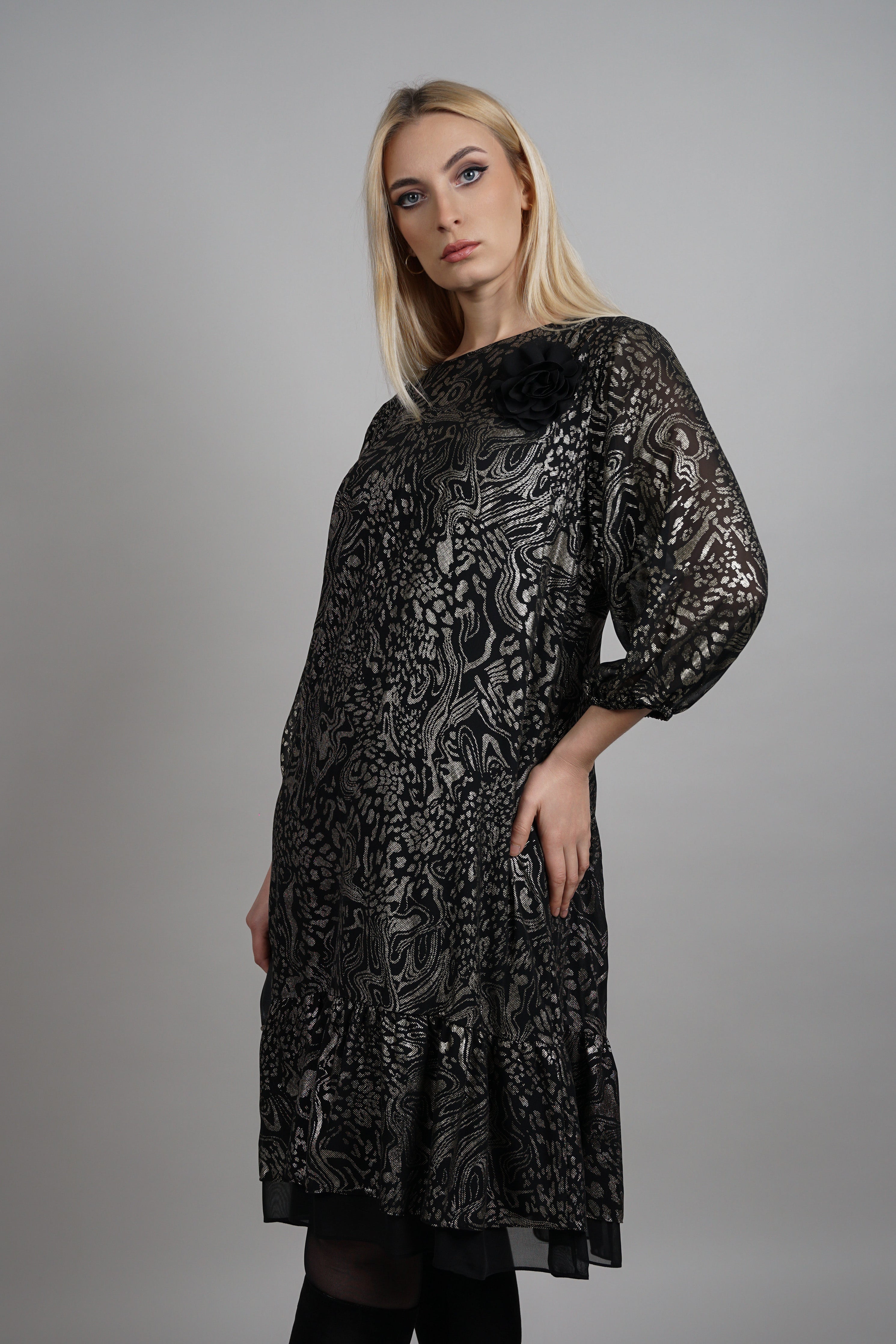 Elara haljina – elegantni print s romantičnim uklonjivim detaljem