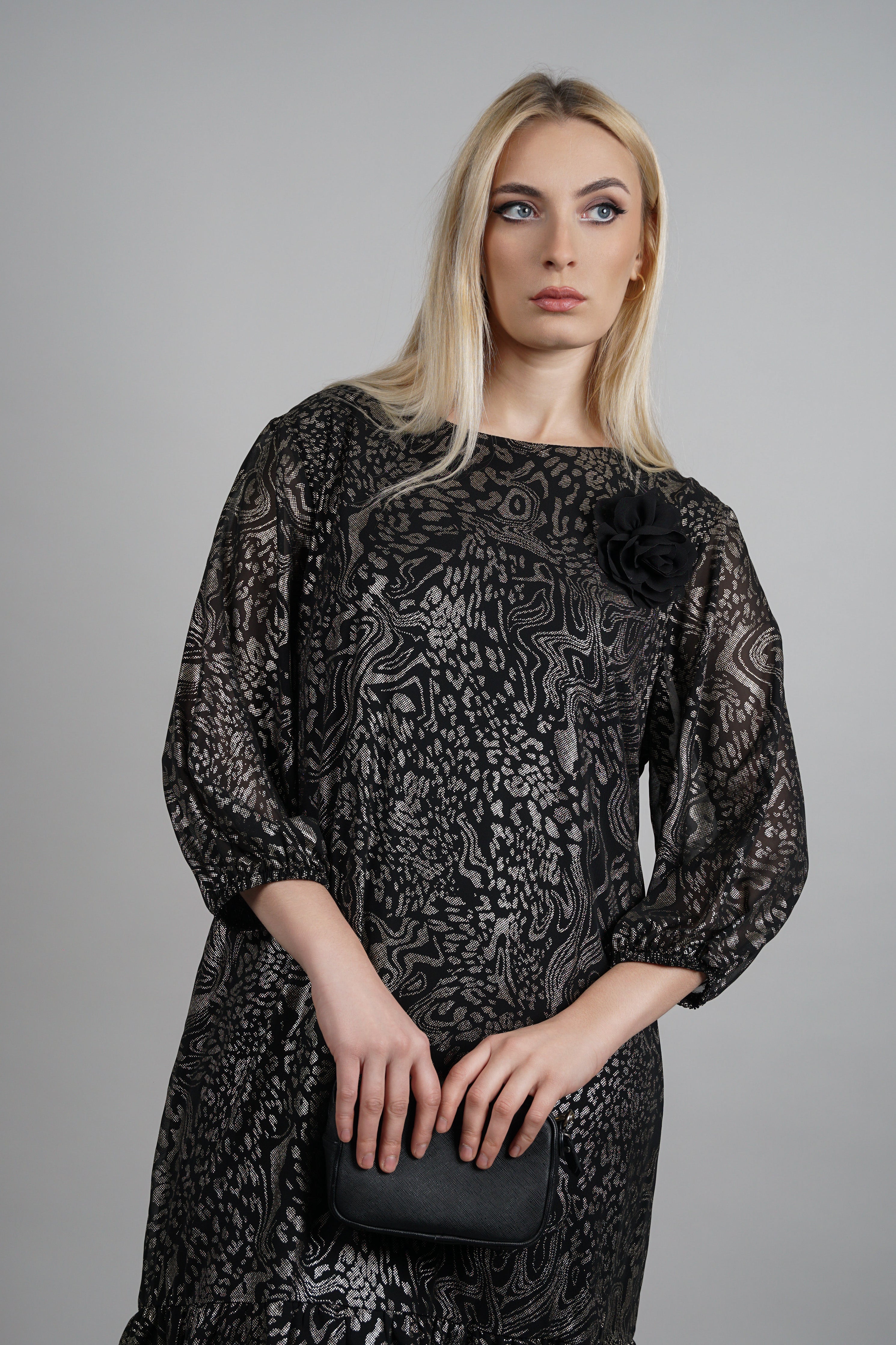 Elara haljina – elegantni print s romantičnim uklonjivim detaljem