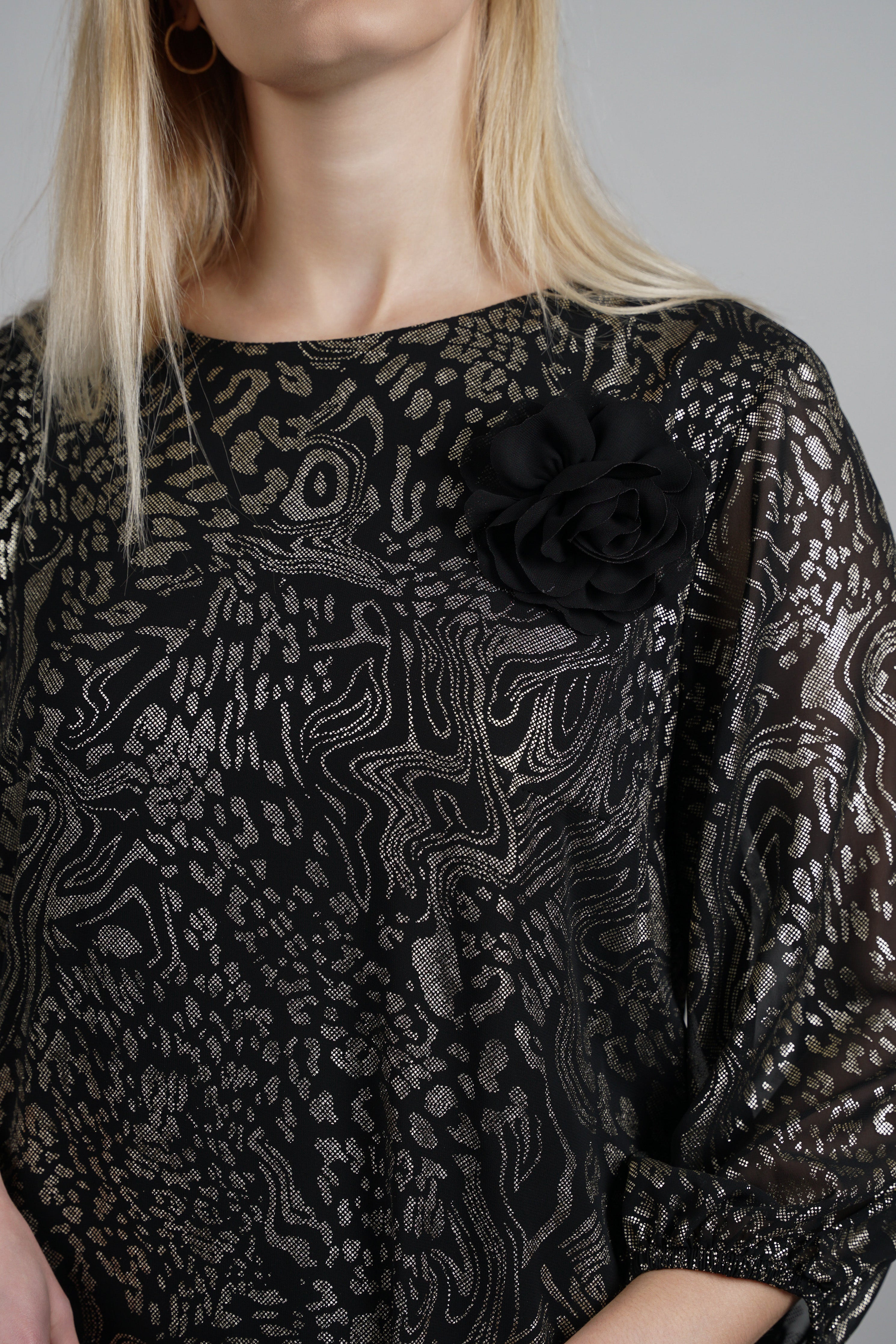 Elara haljina – elegantni print s romantičnim uklonjivim detaljem