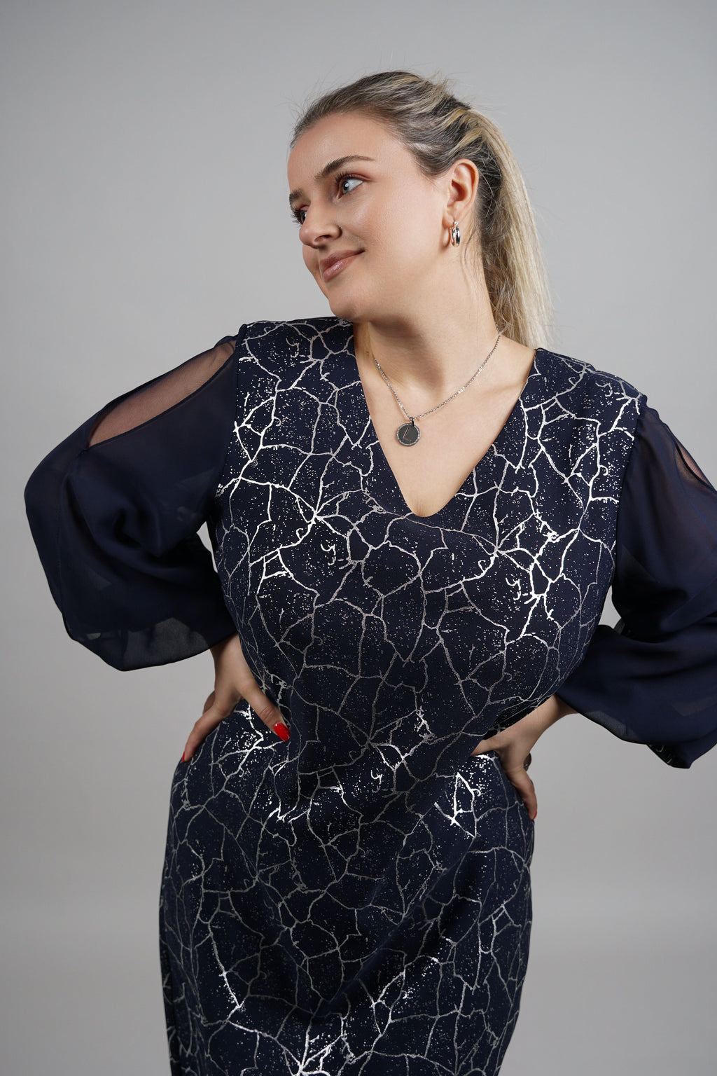 Astra – haljina za večernju i poslovnu eleganciju