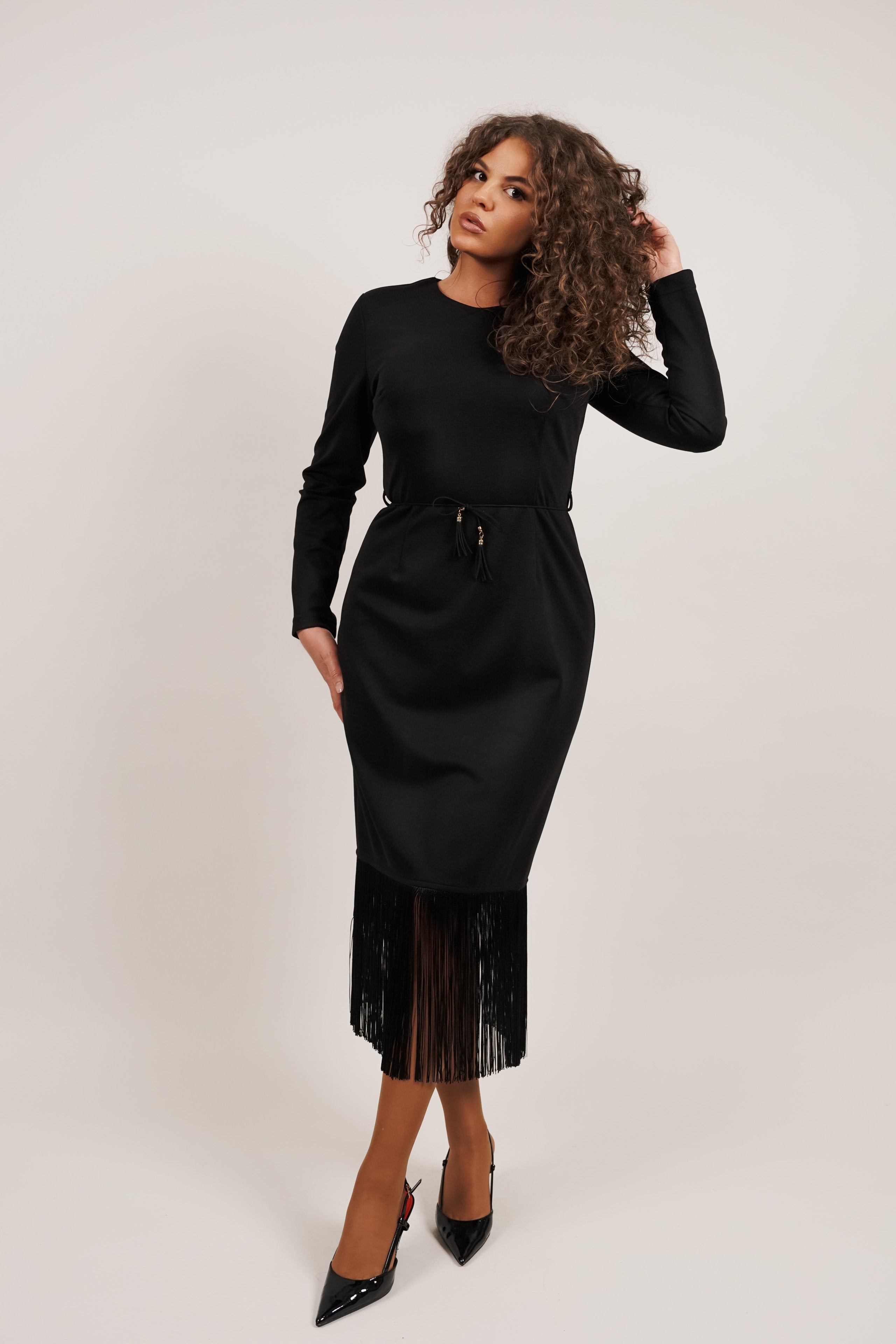 Olivia - crna udobna haljina sa resama