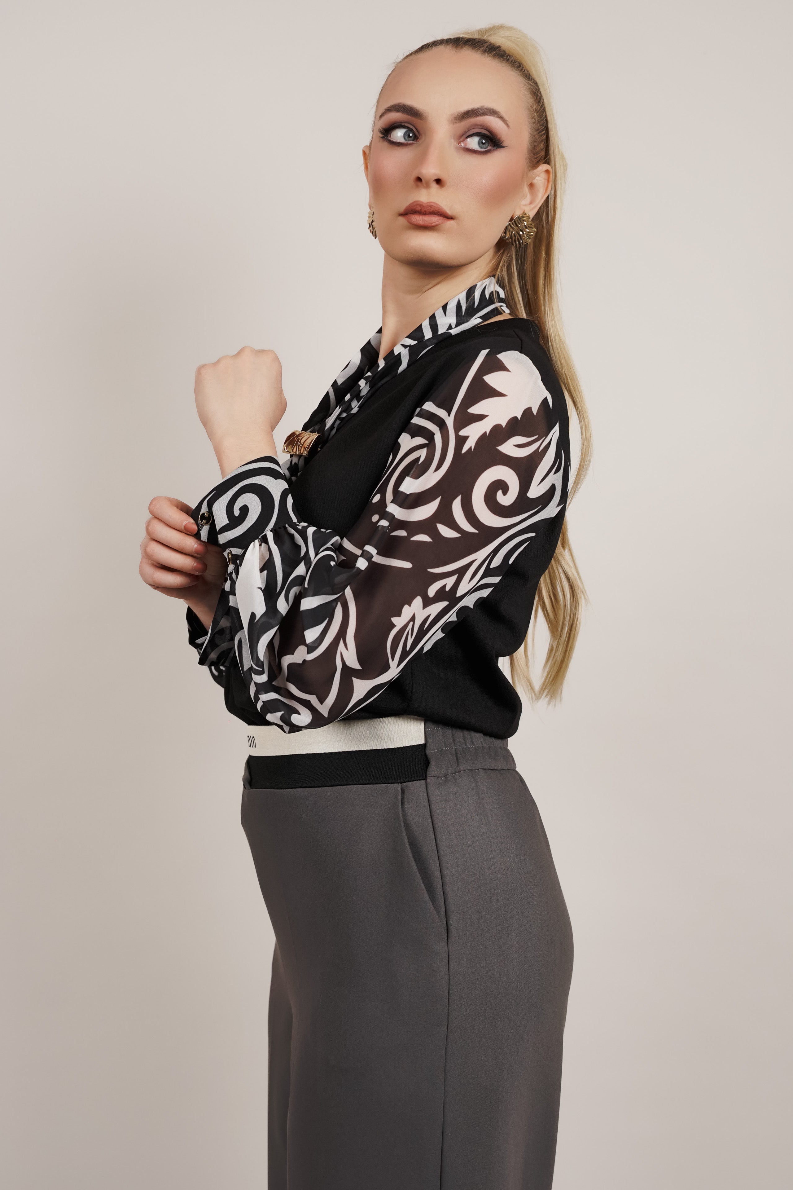 Noelle bluza s maramom - siva