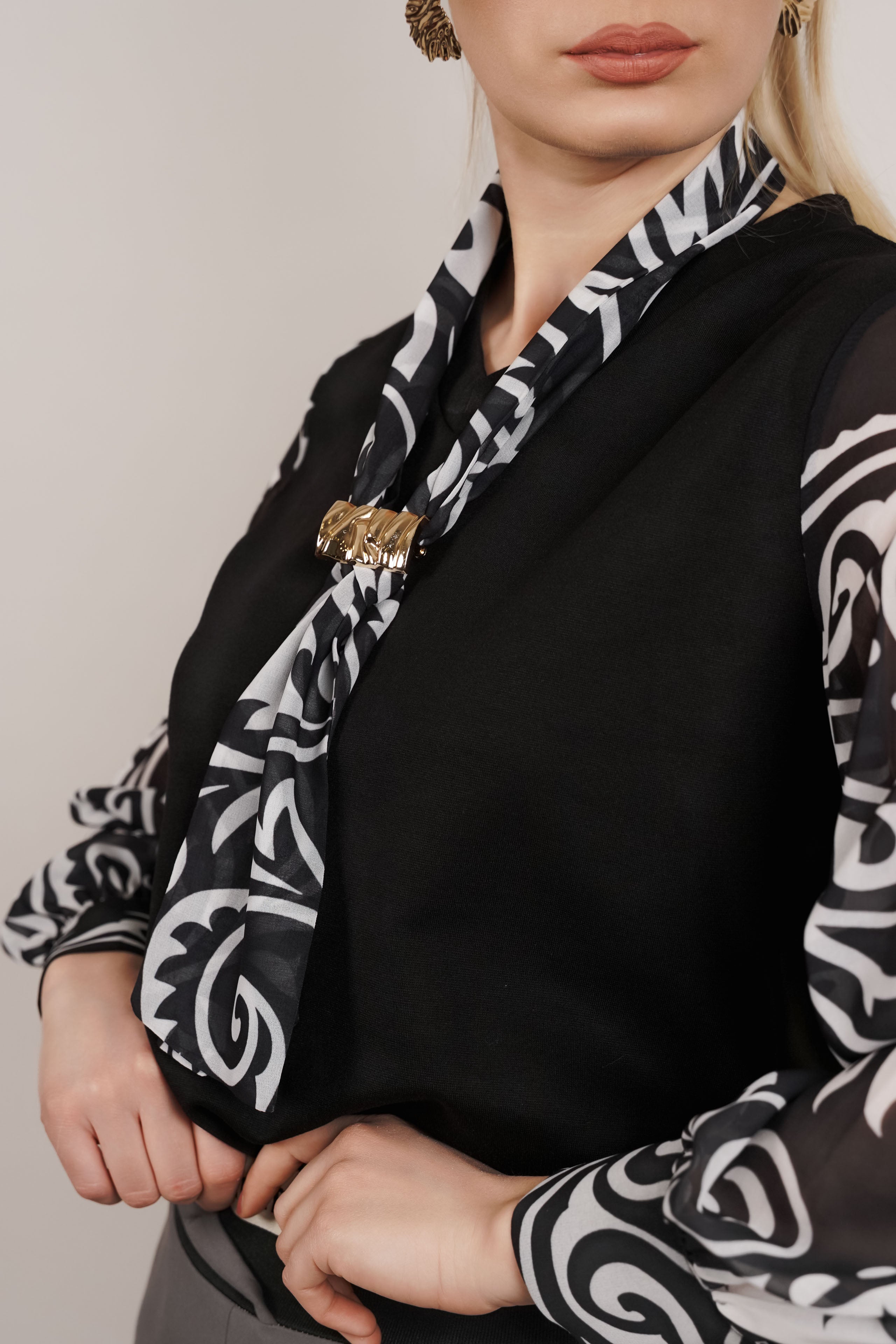 Noelle bluza s maramom - siva