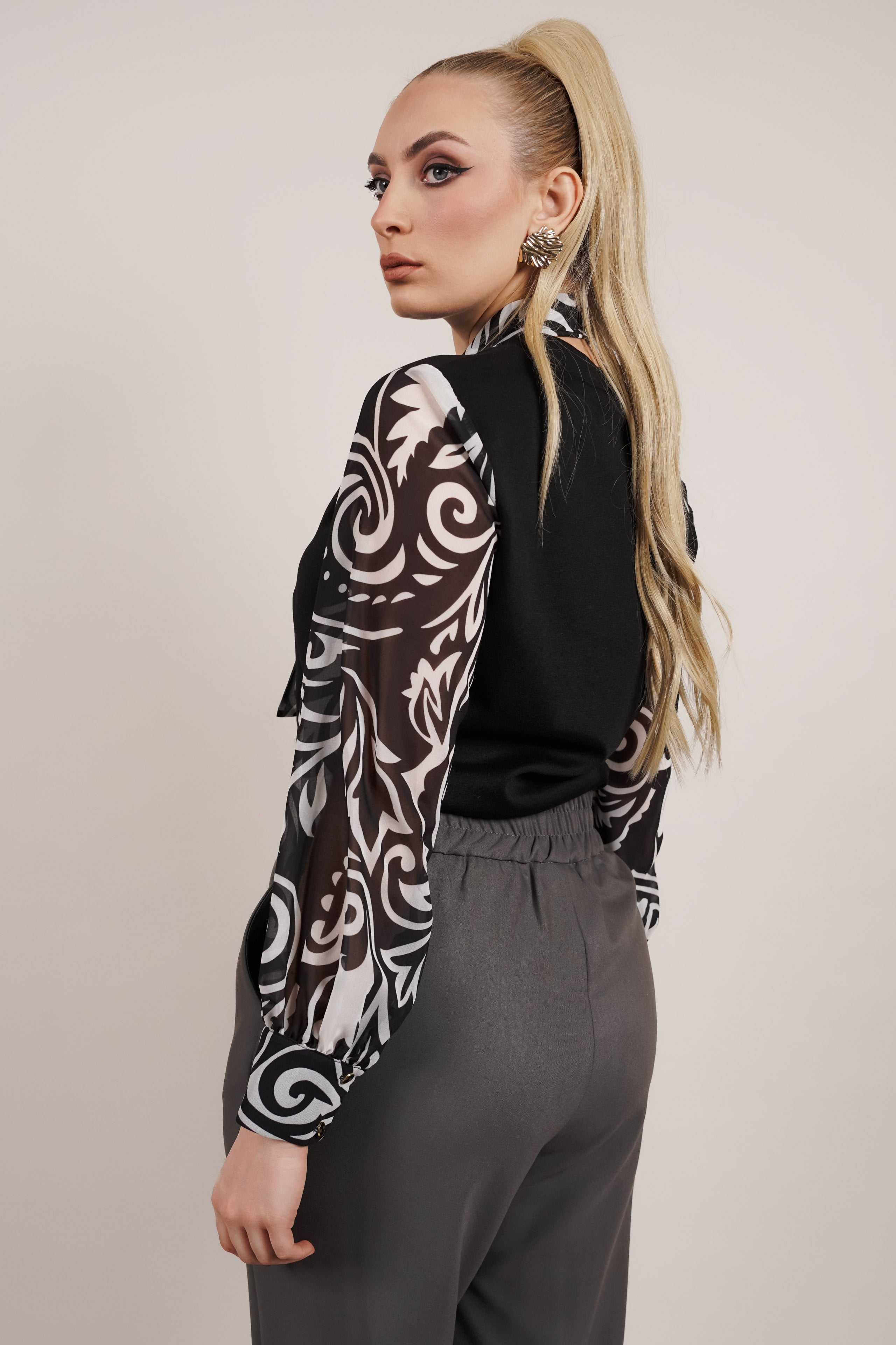 Hlače - elegantne sive hlače sa gumom u struku