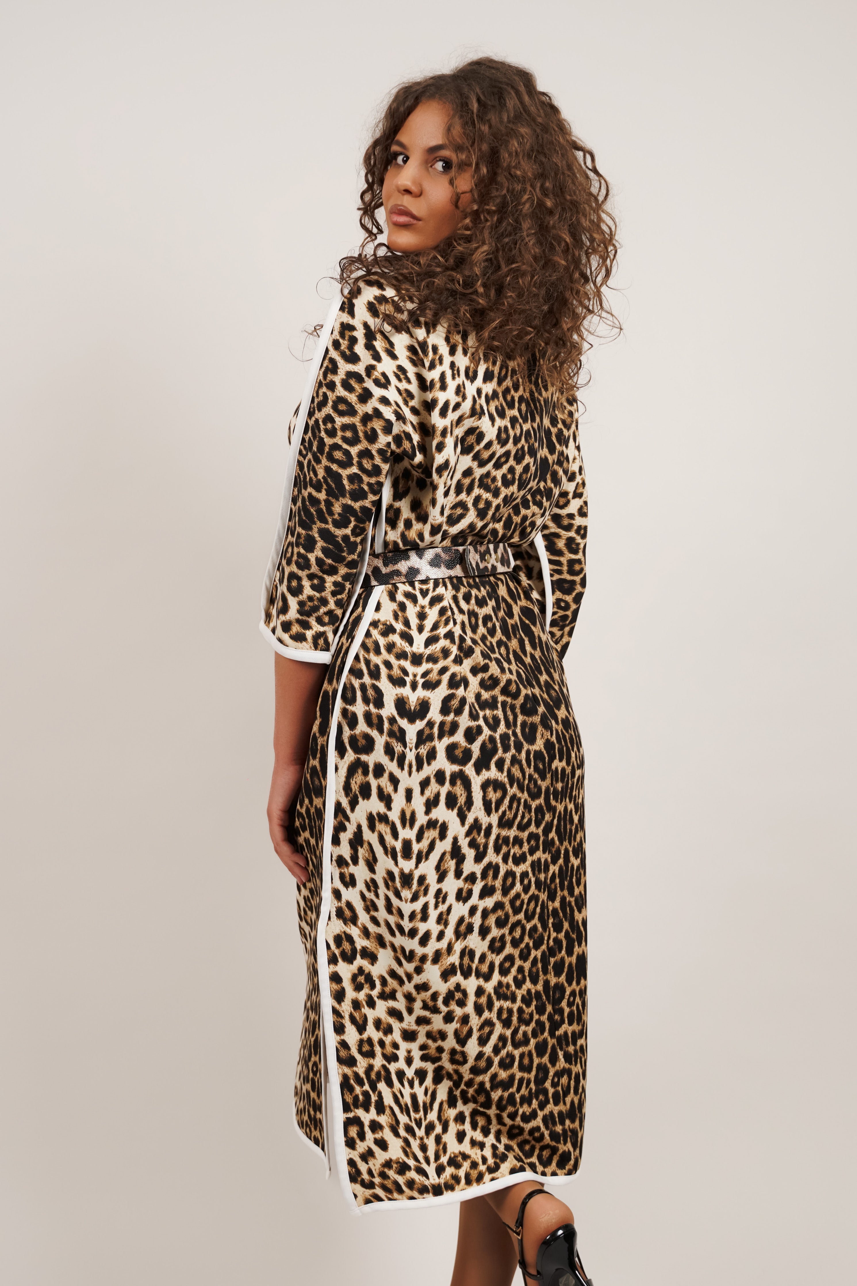Anika – animal print haljina s remenom