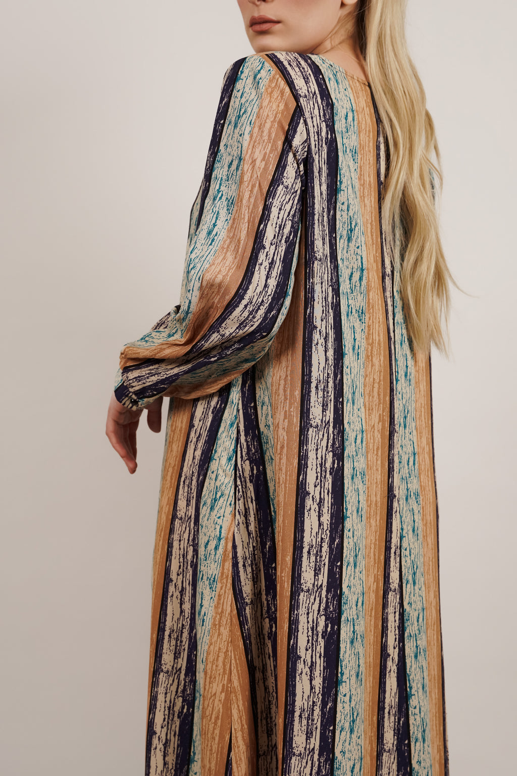 Boho Stripes Maxi – ležerna elegancija u pokretu