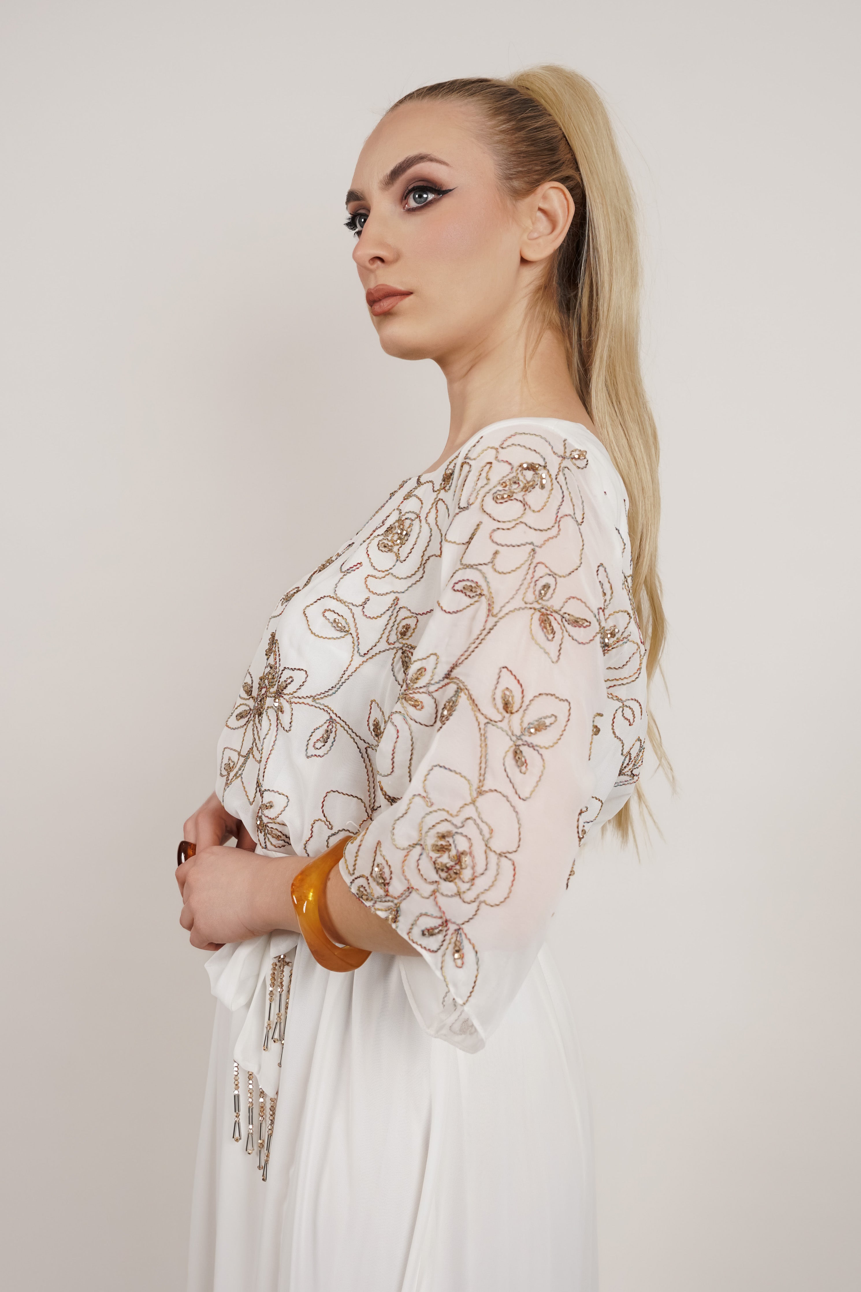 Bloom – lepršava maxi haljina sa vezom