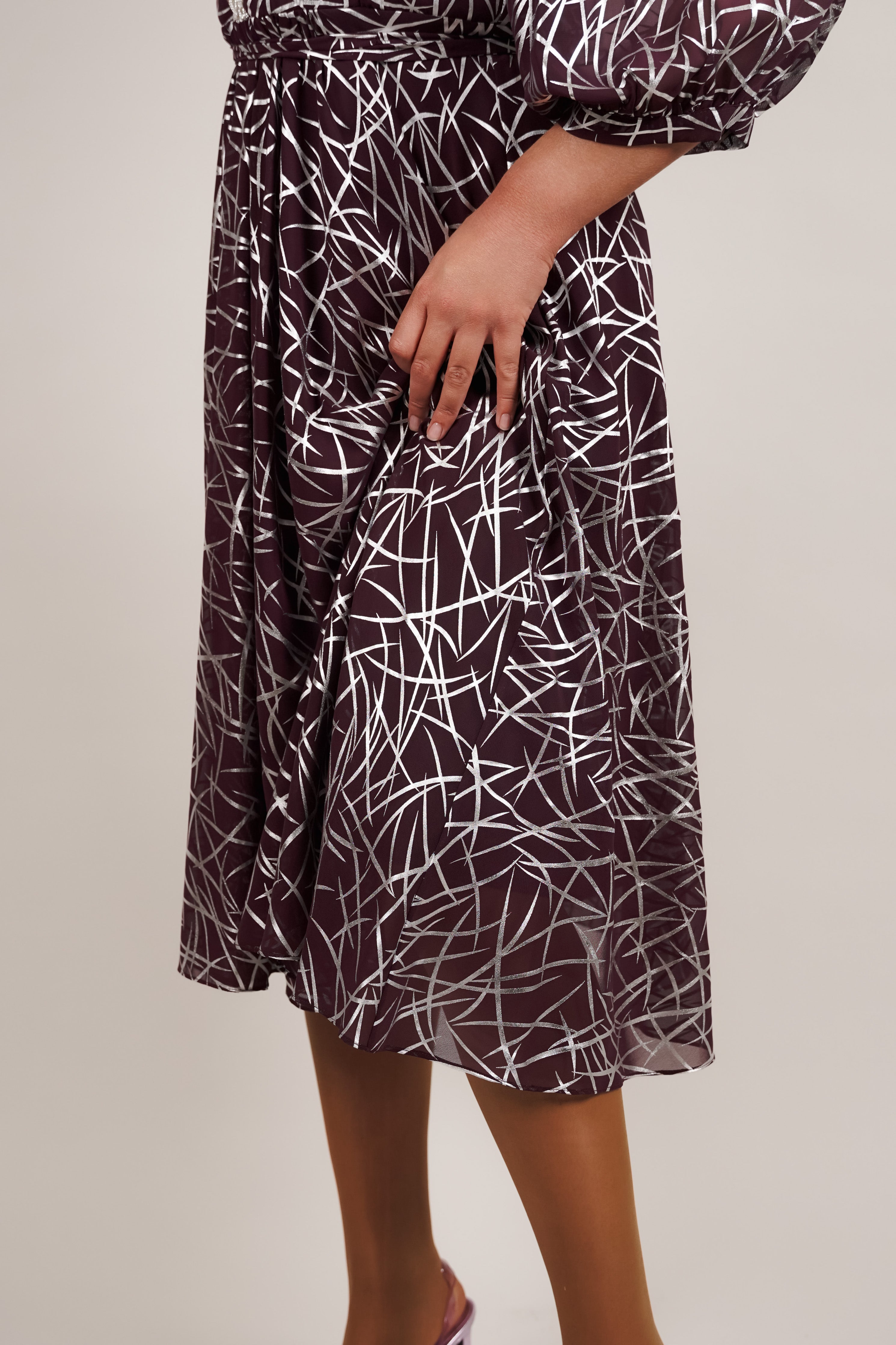 Violet Grace - sofisticirani print i ženstvena silueta
