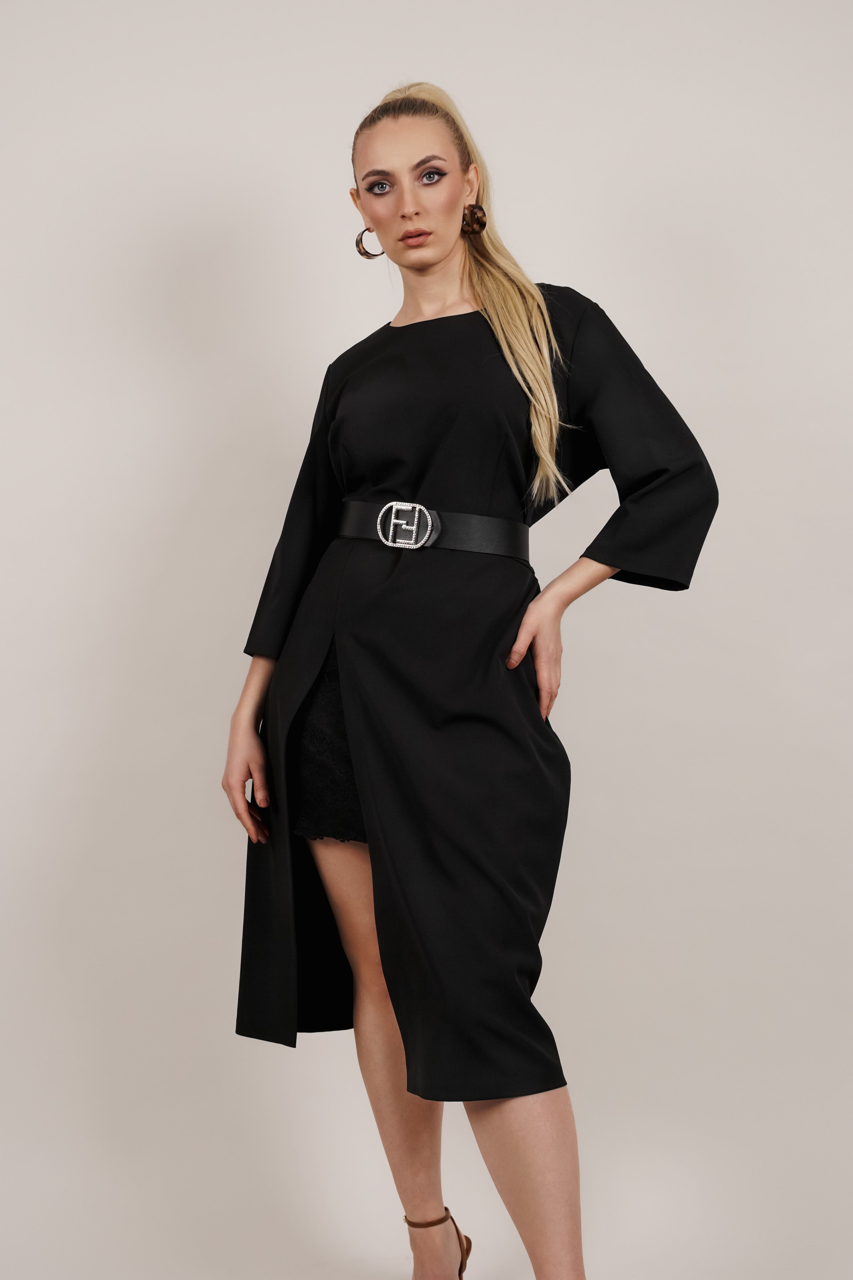 Eloe - haljina sa detaljima čipke