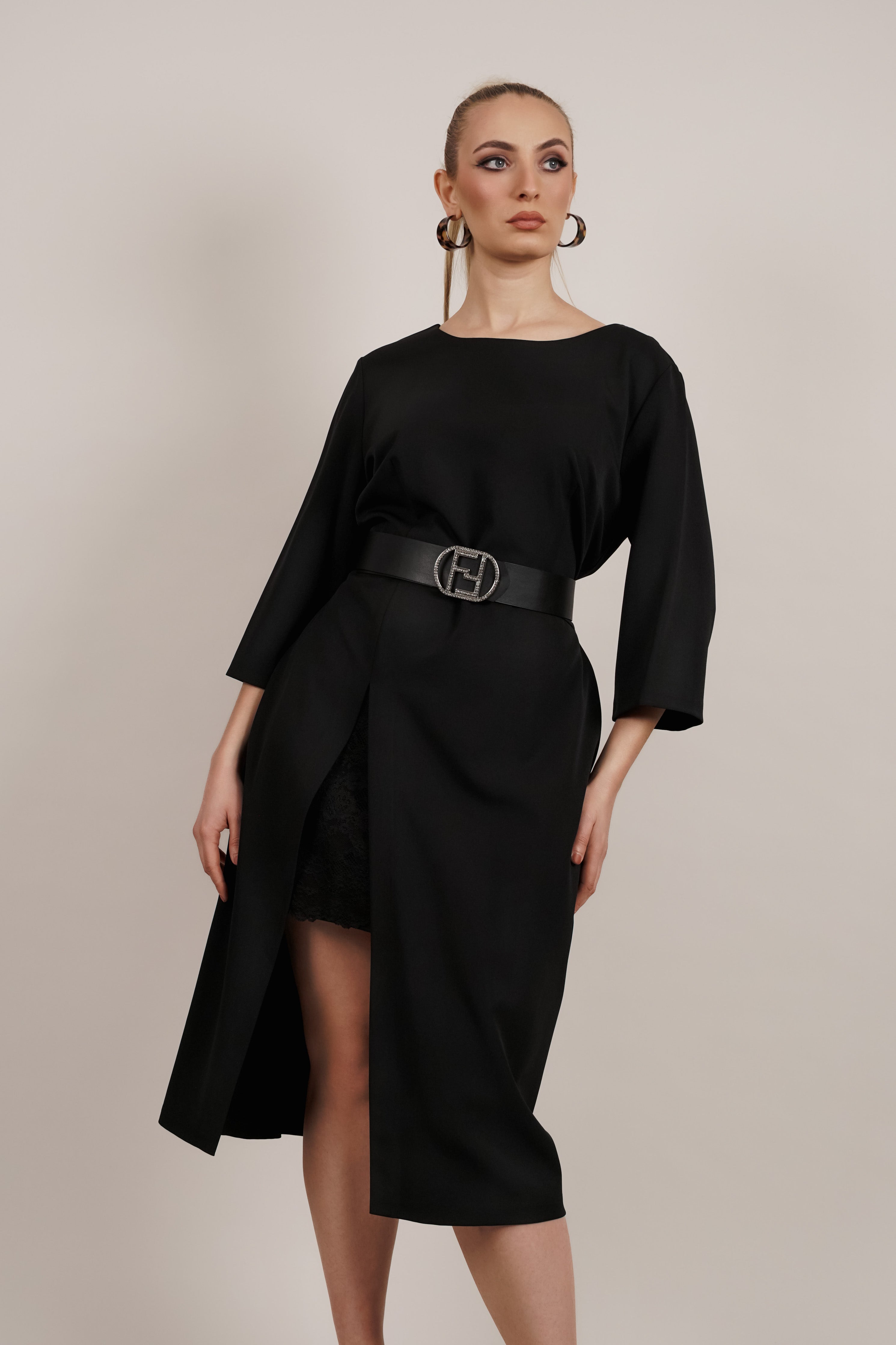 Eloe - haljina sa detaljima čipke